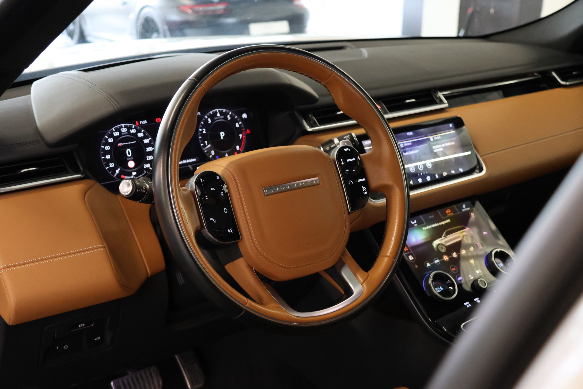 LAND ROVER Range Rover Velar P 300 Automatic *Heade-up* *Panoaramadach* *Meridian Musikanlage* *R-Dynamic-image-18