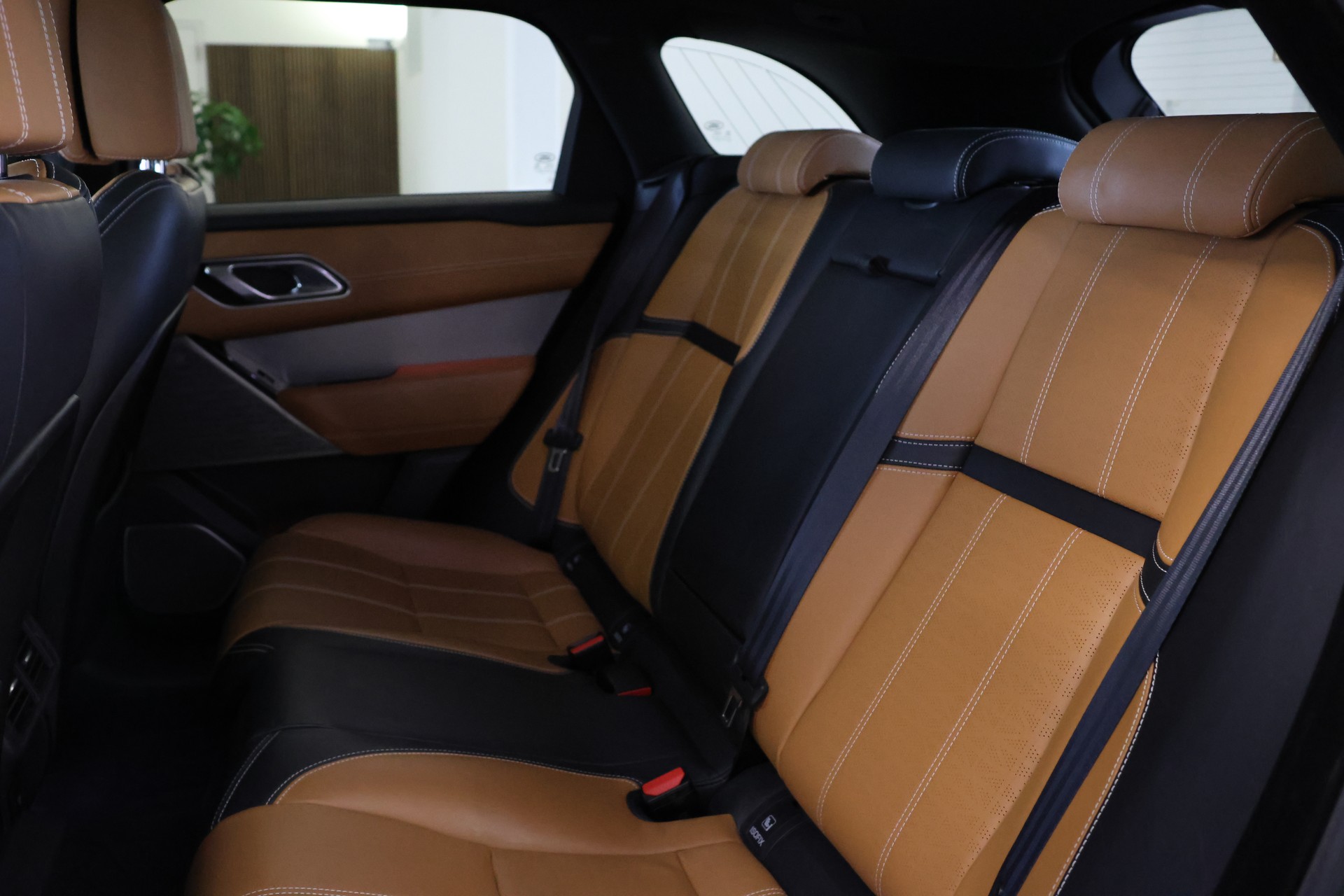 LAND ROVER Range Rover Velar P 300 Automatic *Heade-up* *Panoaramadach* *Meridian Musikanlage* *R-Dynamic-image-31