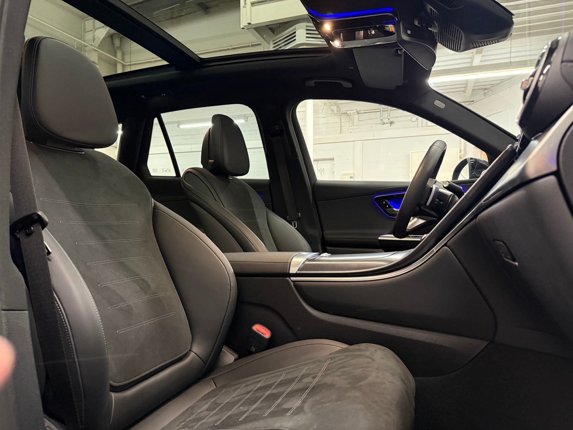MERCEDES-BENZ GLC 220 d AMG Line 4matic-image-10
