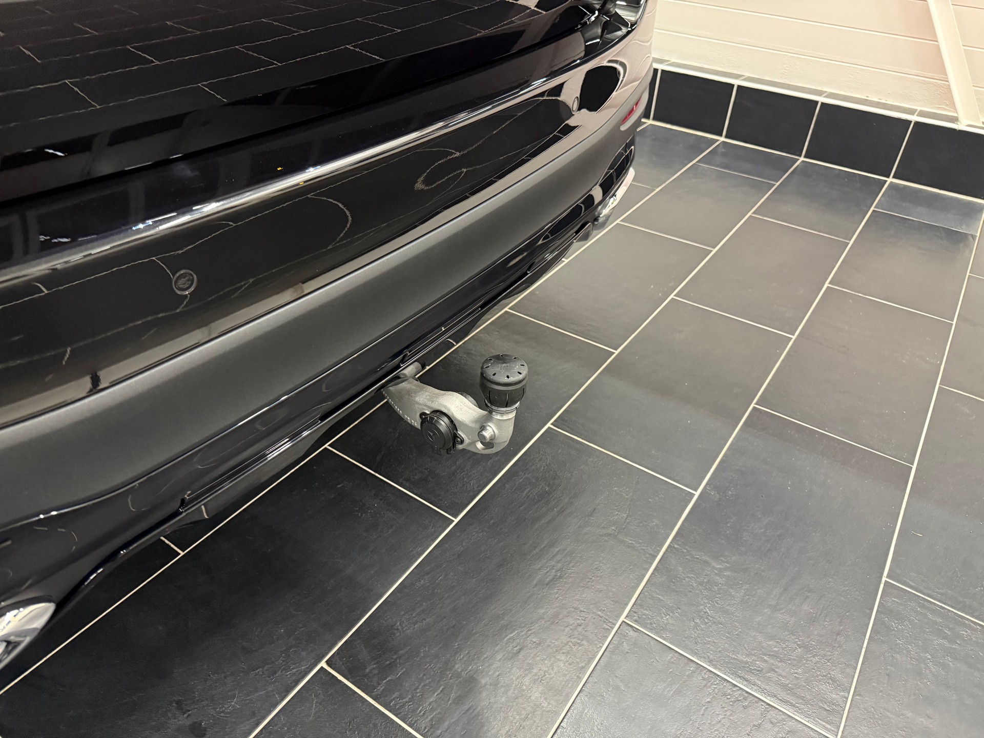 MERCEDES-BENZ GLC 220 d AMG Line 4matic-image-6