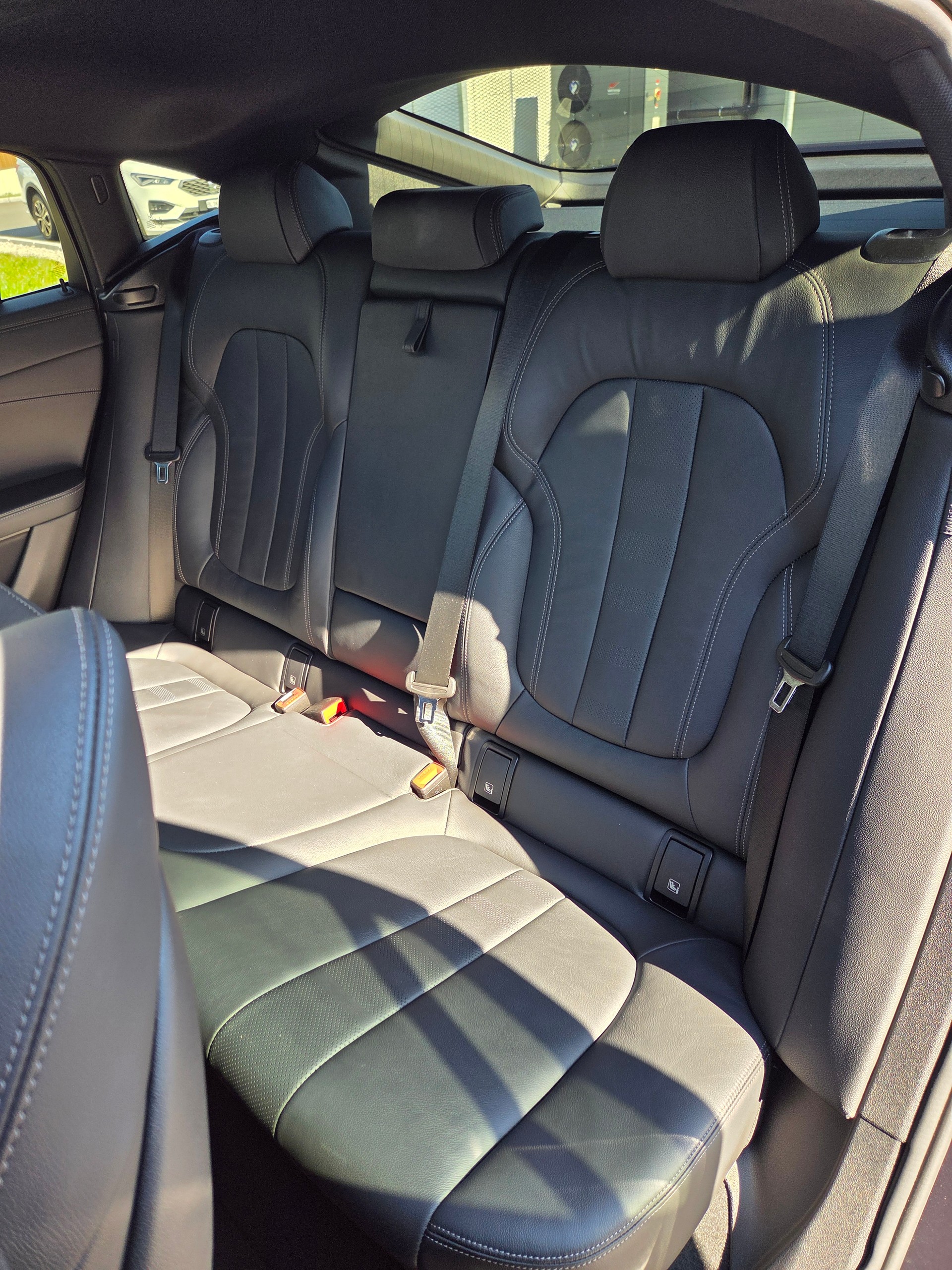 BMW X6 M50i Steptronic-image-9