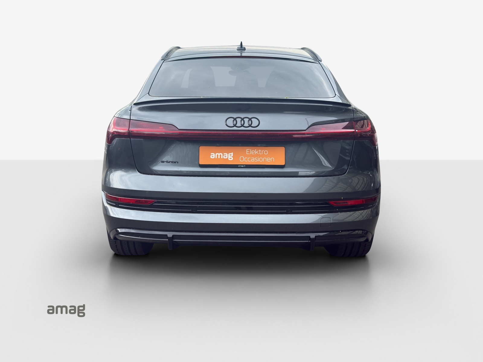 AUDI e-tron 55 Sportback S Line Black Edition quattro-image-4