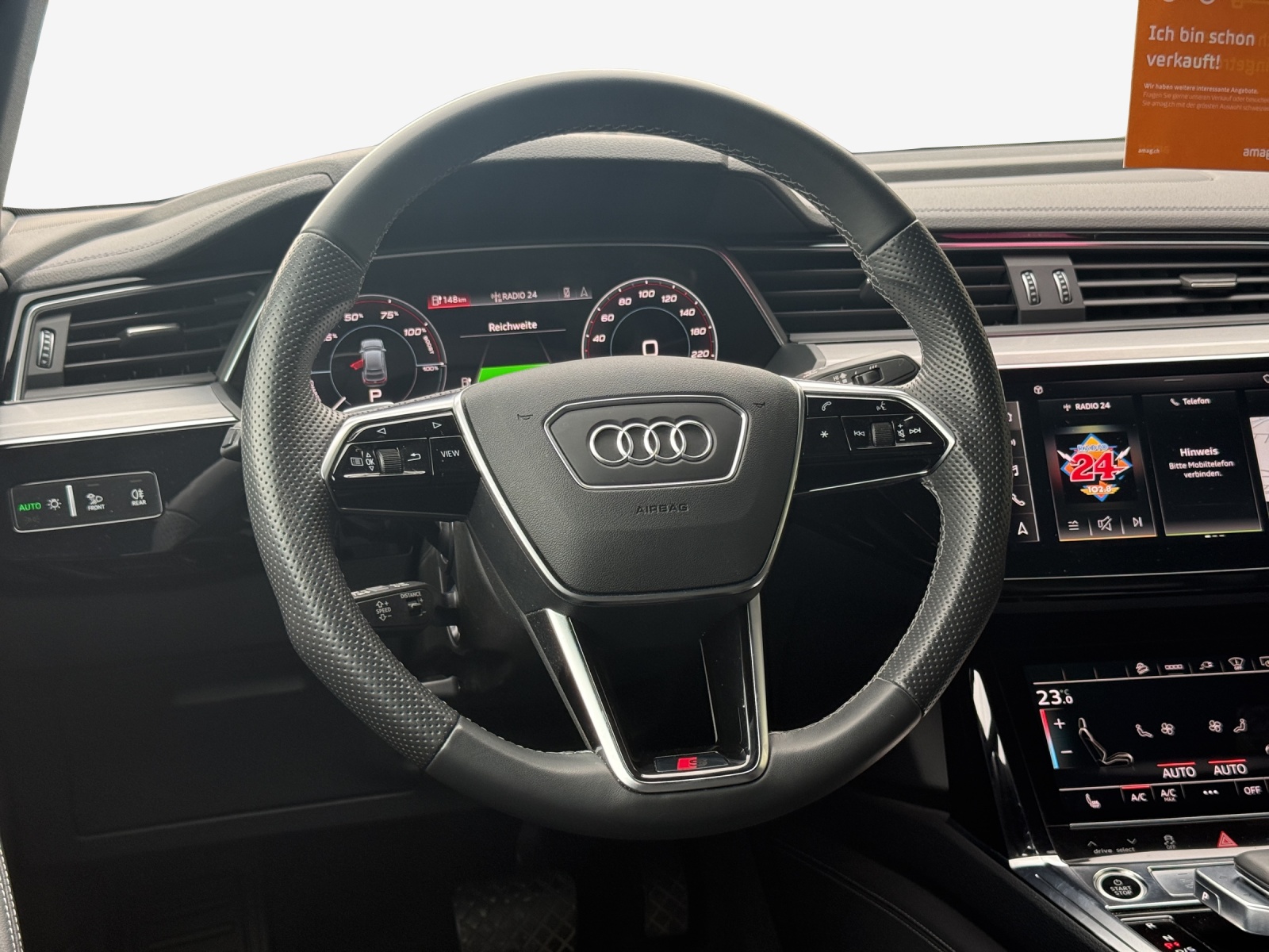 AUDI e-tron 55 Sportback S Line Black Edition quattro-image-10