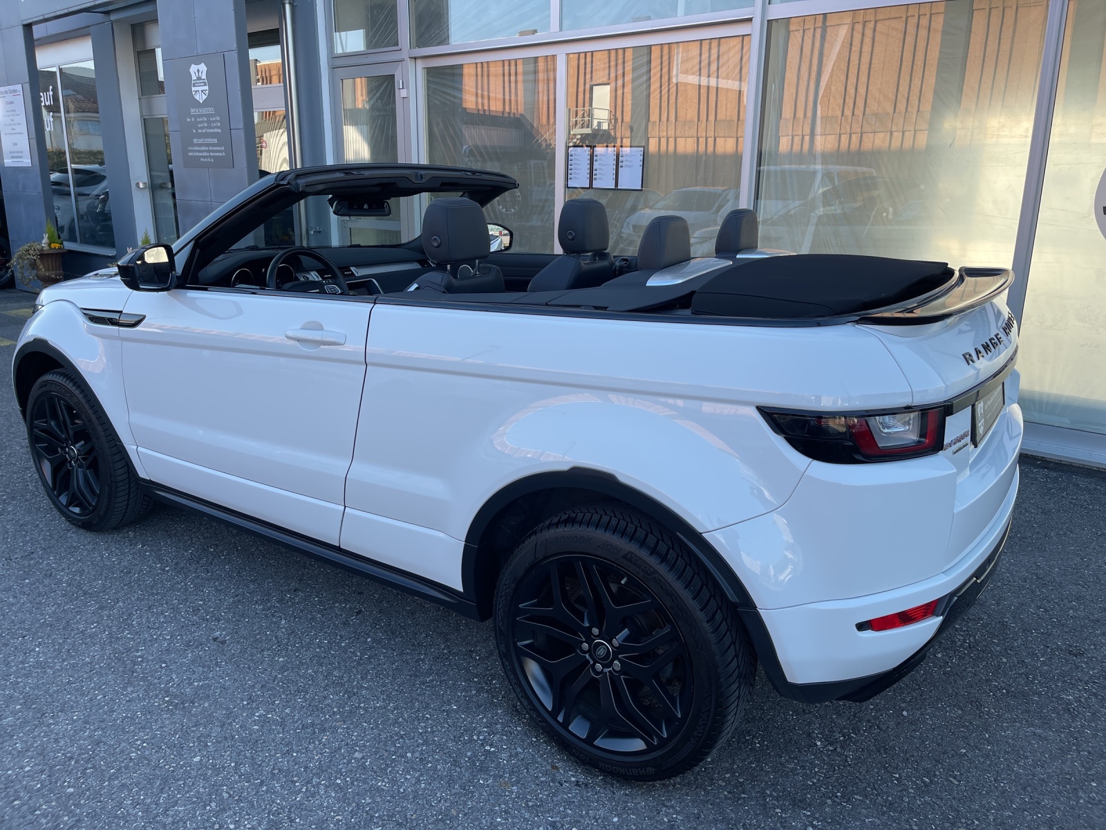 LAND ROVER Range Rover Evoque Convert. 2.0Si4 HSE Dynamic AT9-image-15