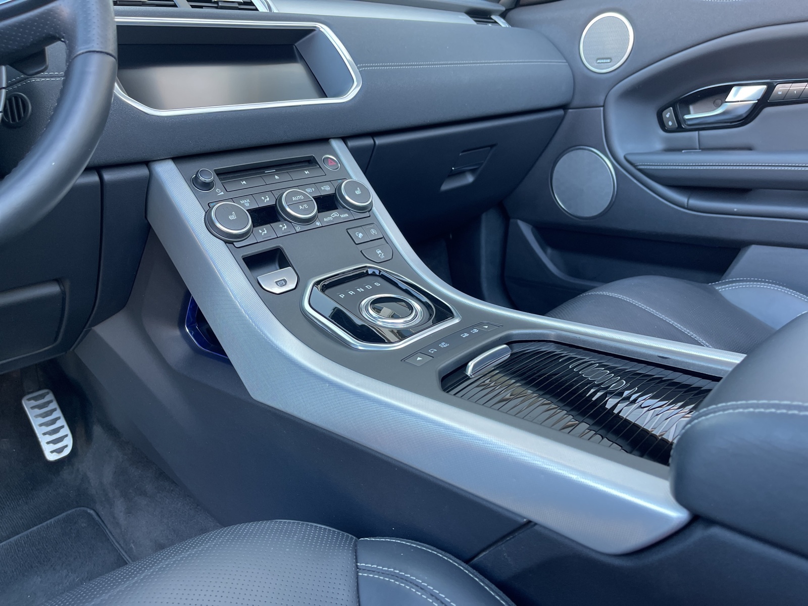 LAND ROVER Range Rover Evoque Convert. 2.0Si4 HSE Dynamic AT9-image-9
