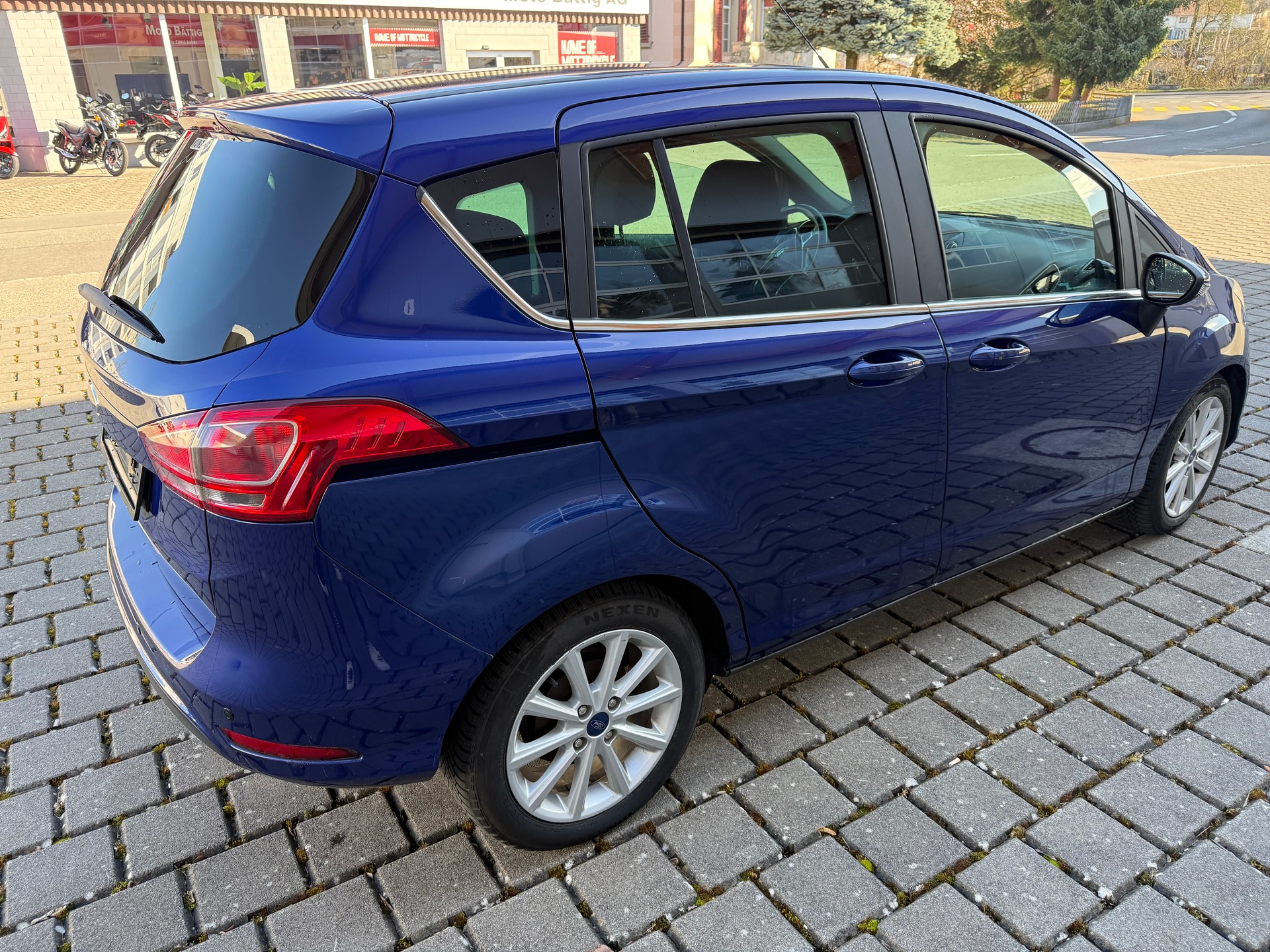 FORD B-MAX-image-6