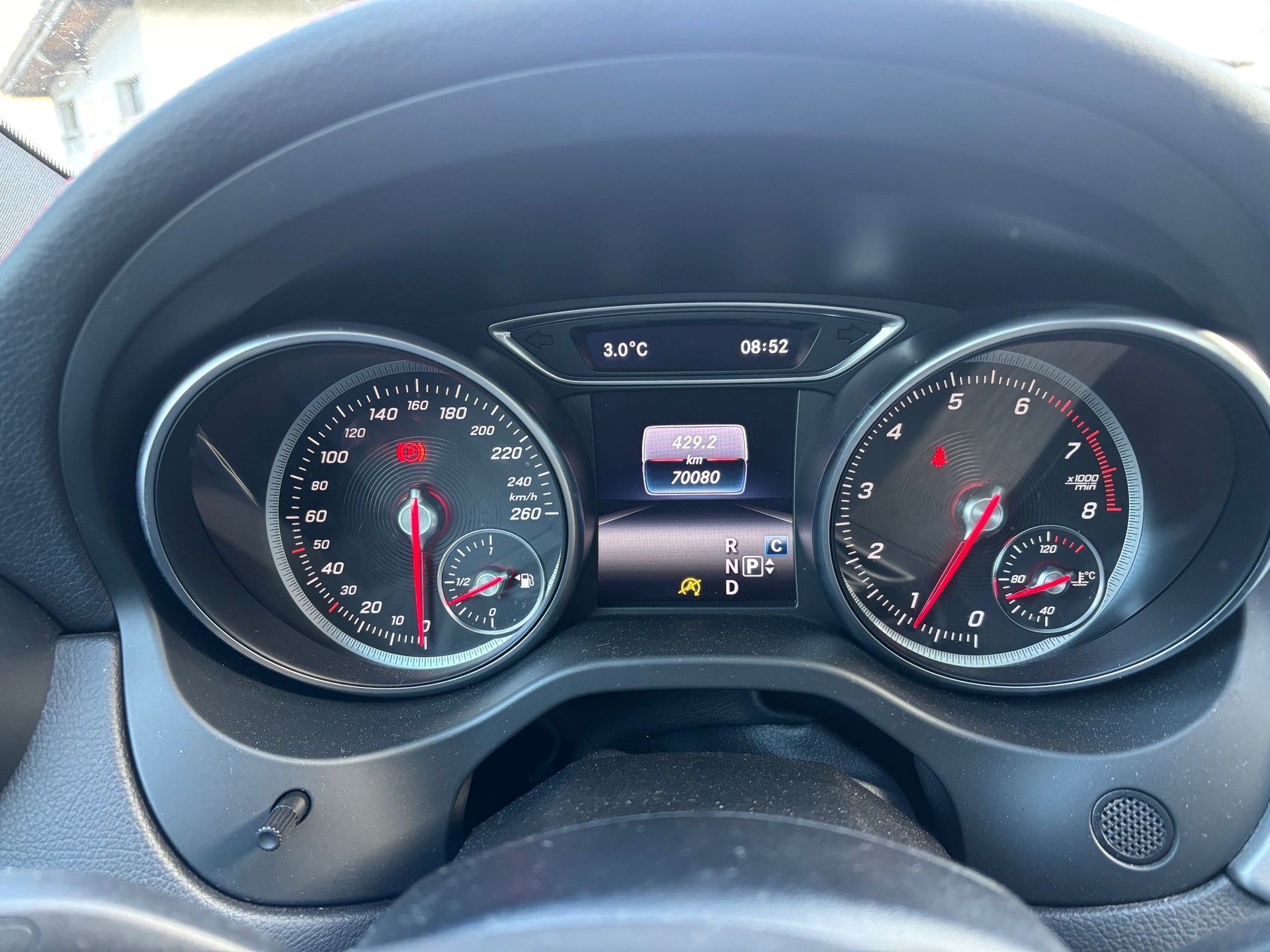 MERCEDES-BENZ GLA 250 AMG Line 4Matic 7G-DCT-image-11