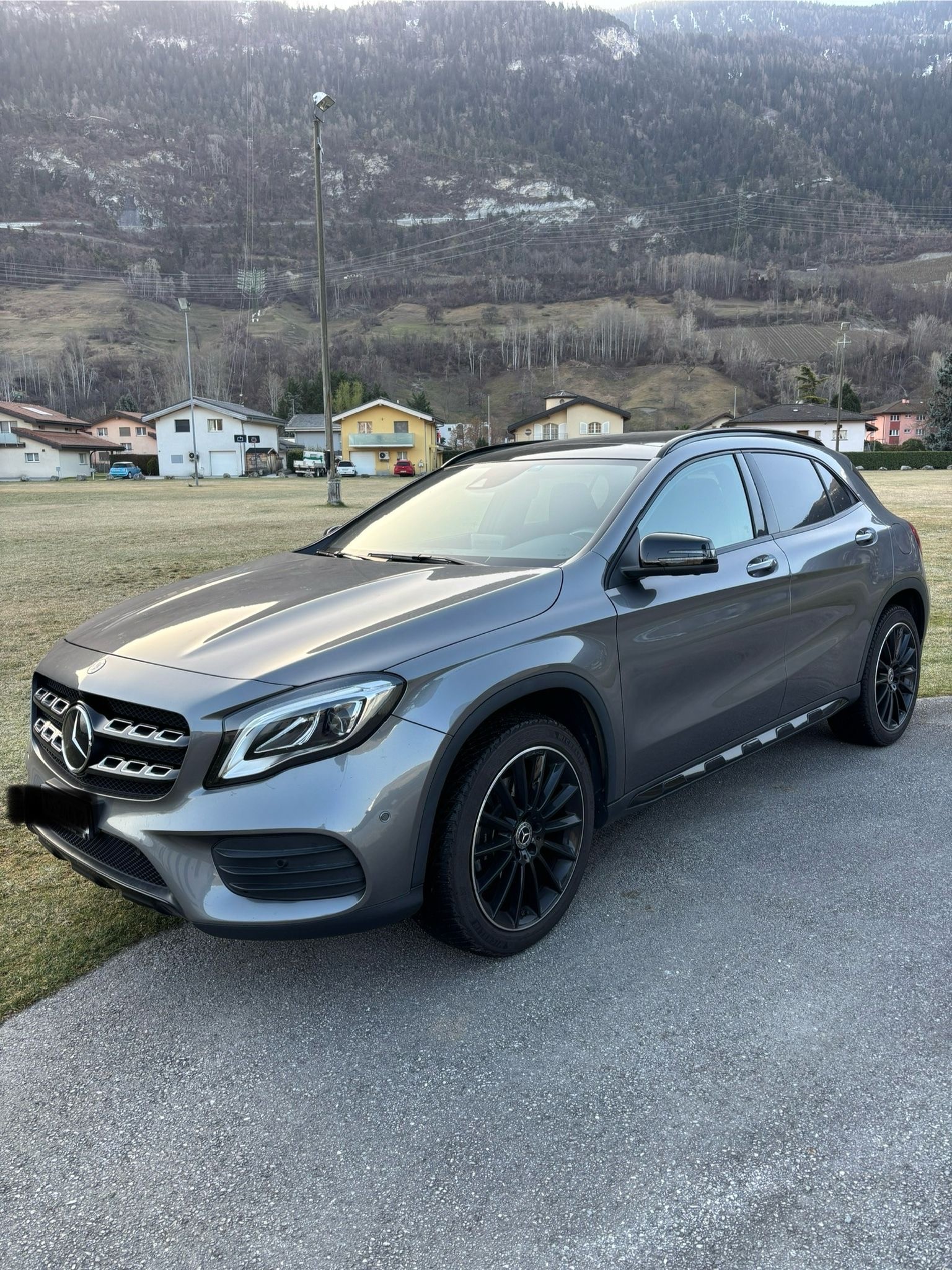MERCEDES-BENZ GLA 250 AMG Line 4Matic 7G-DCT-image-1