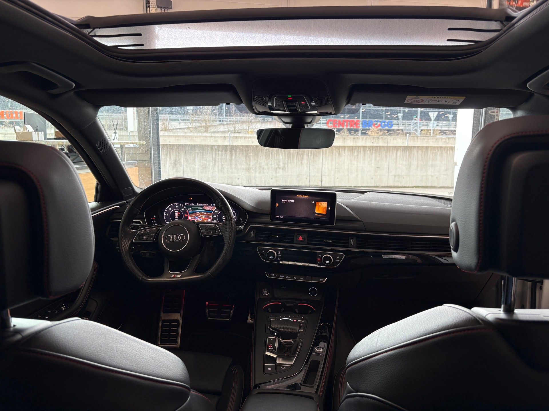 AUDI A4 Avant 40 TDI Sport Attraction quattro S-tronic-image-8