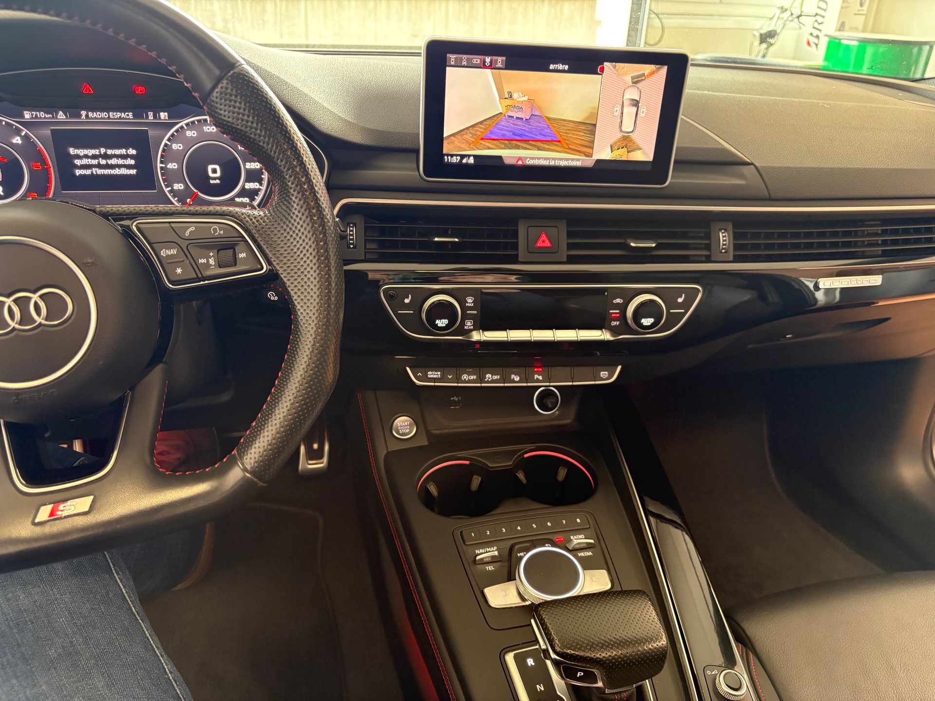 AUDI A4 Avant 40 TDI Sport Attraction quattro S-tronic-image-10