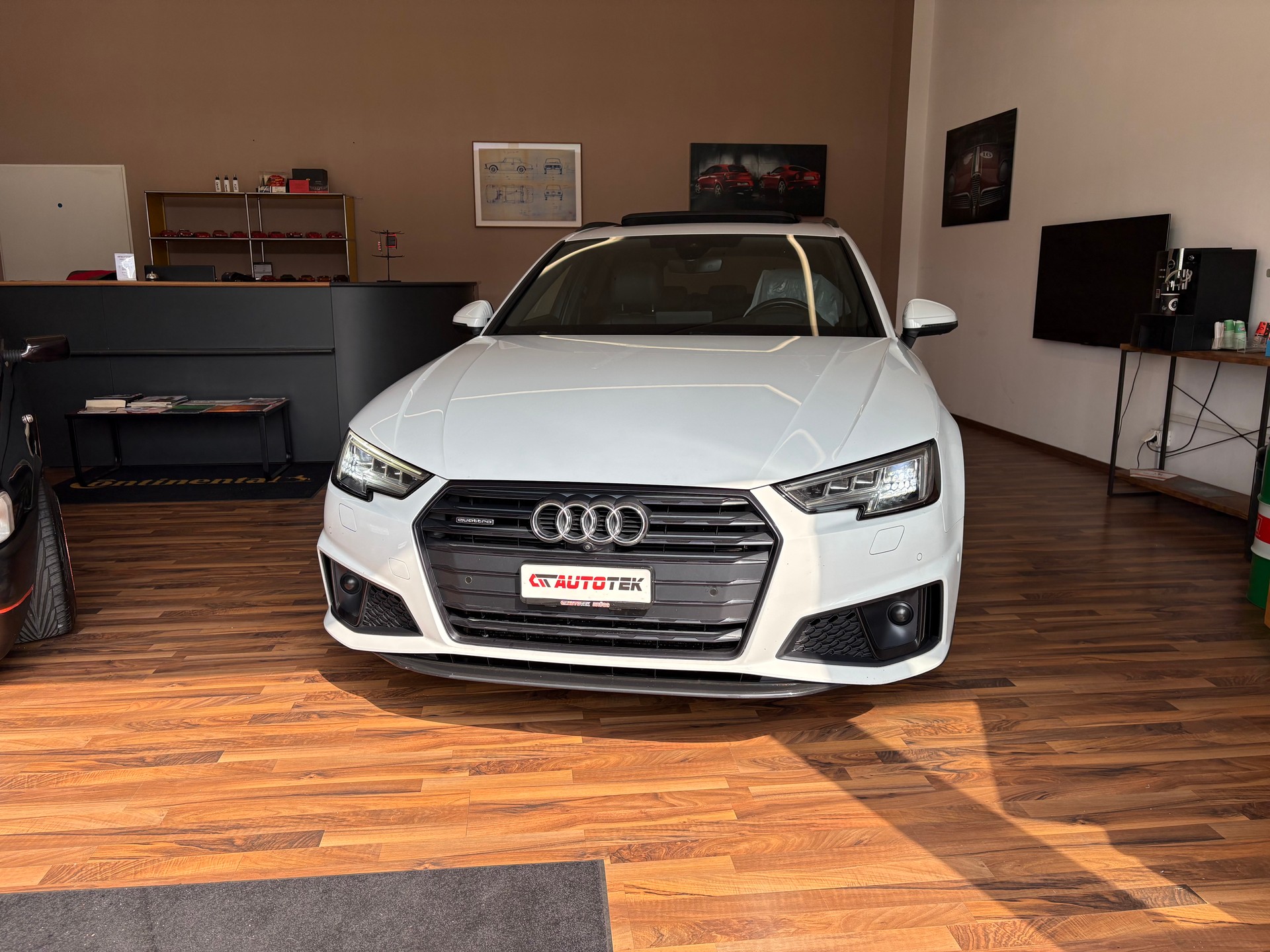 AUDI A4 Avant 40 TDI Sport Attraction quattro S-tronic