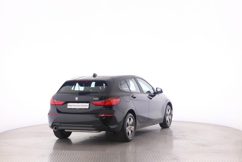 BMW 118i-image-1
