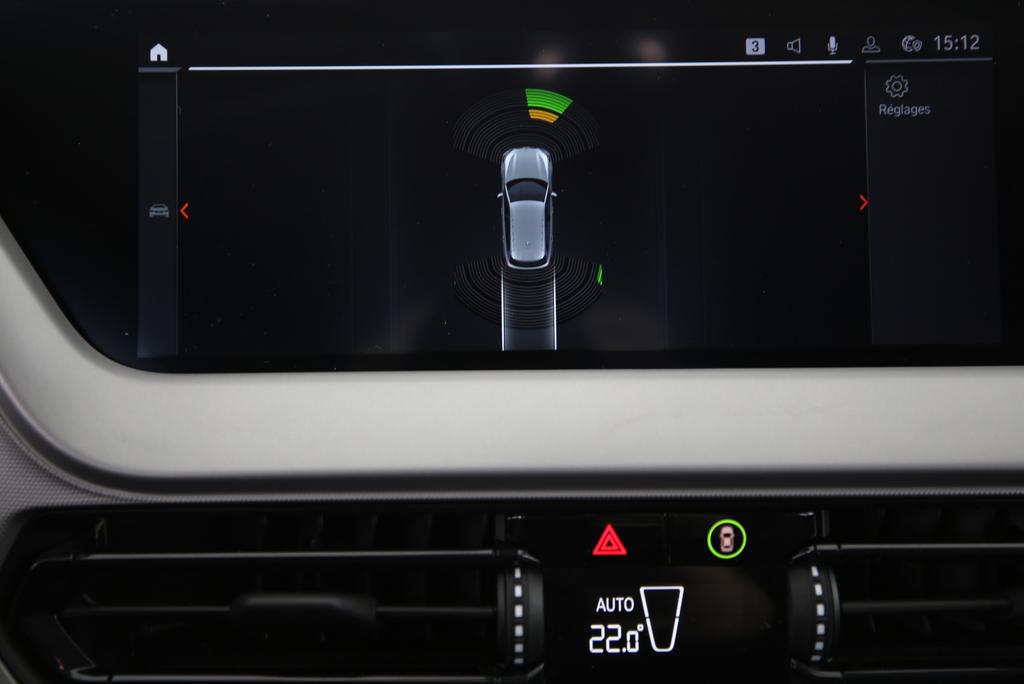 BMW 118i-image-11