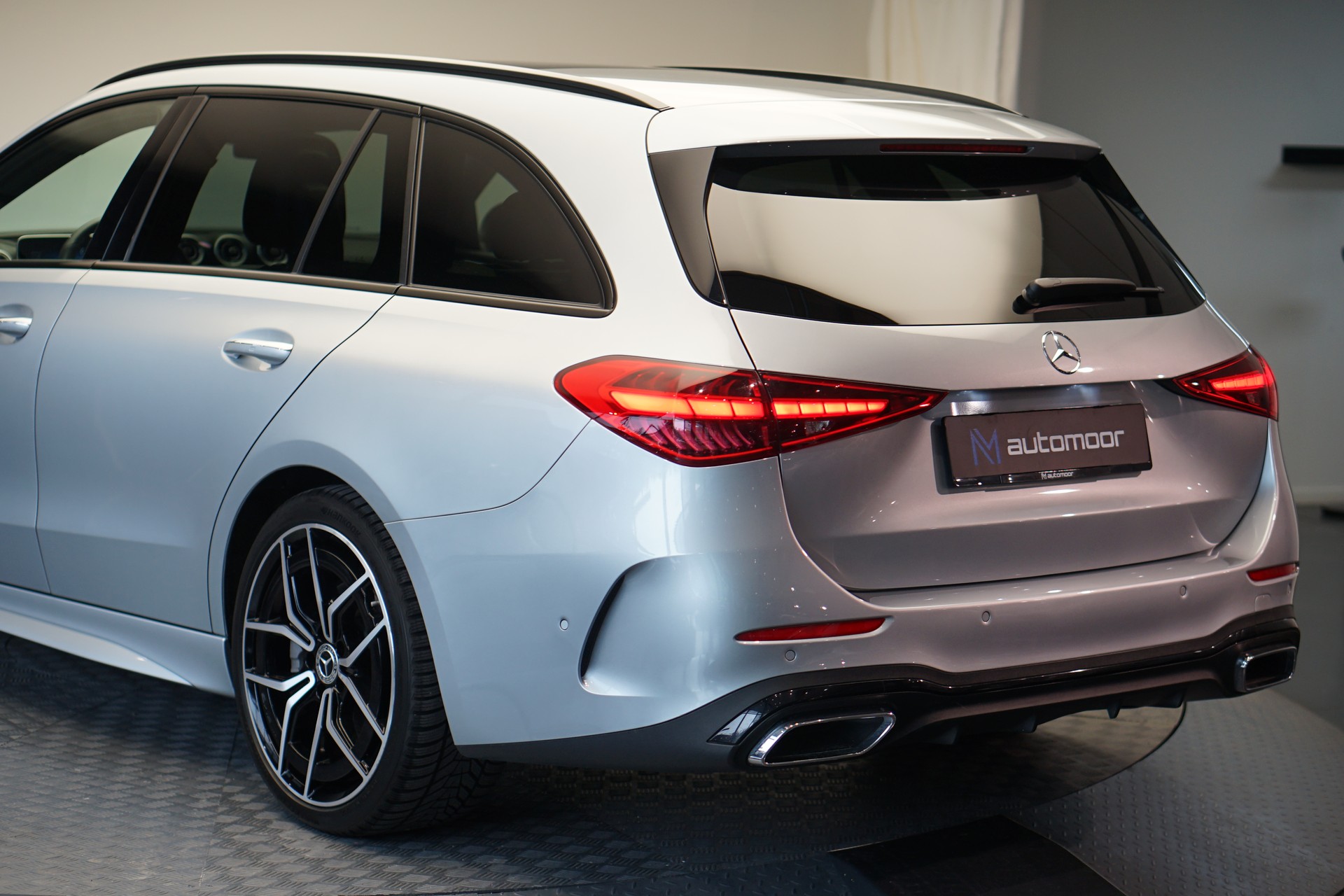 MERCEDES-BENZ C 220 d T 4Matic AMG Line *CH-Fahrzeug* *AHK*-image-34