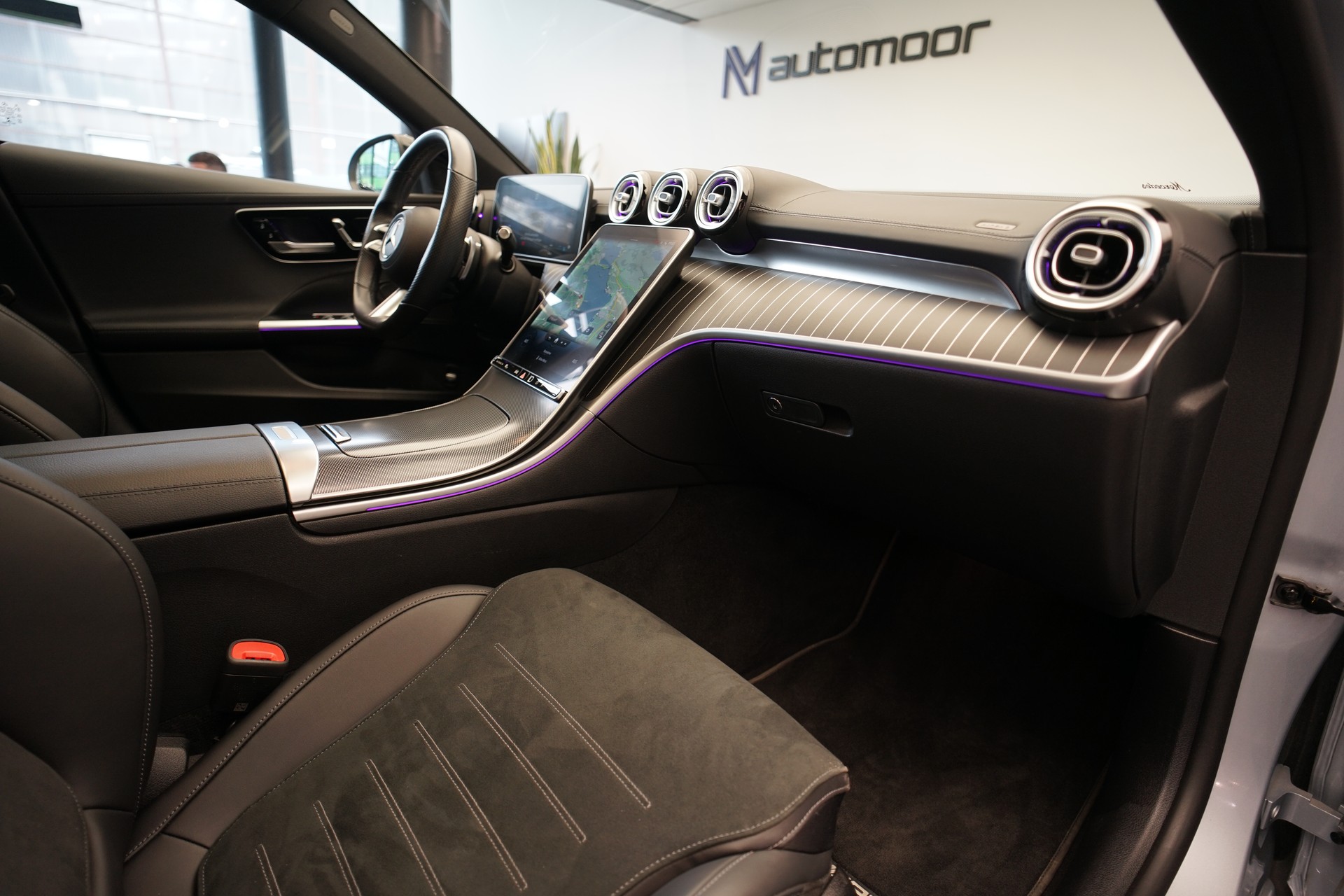 MERCEDES-BENZ C 220 d T 4Matic AMG Line *CH-Fahrzeug* *AHK*-image-14