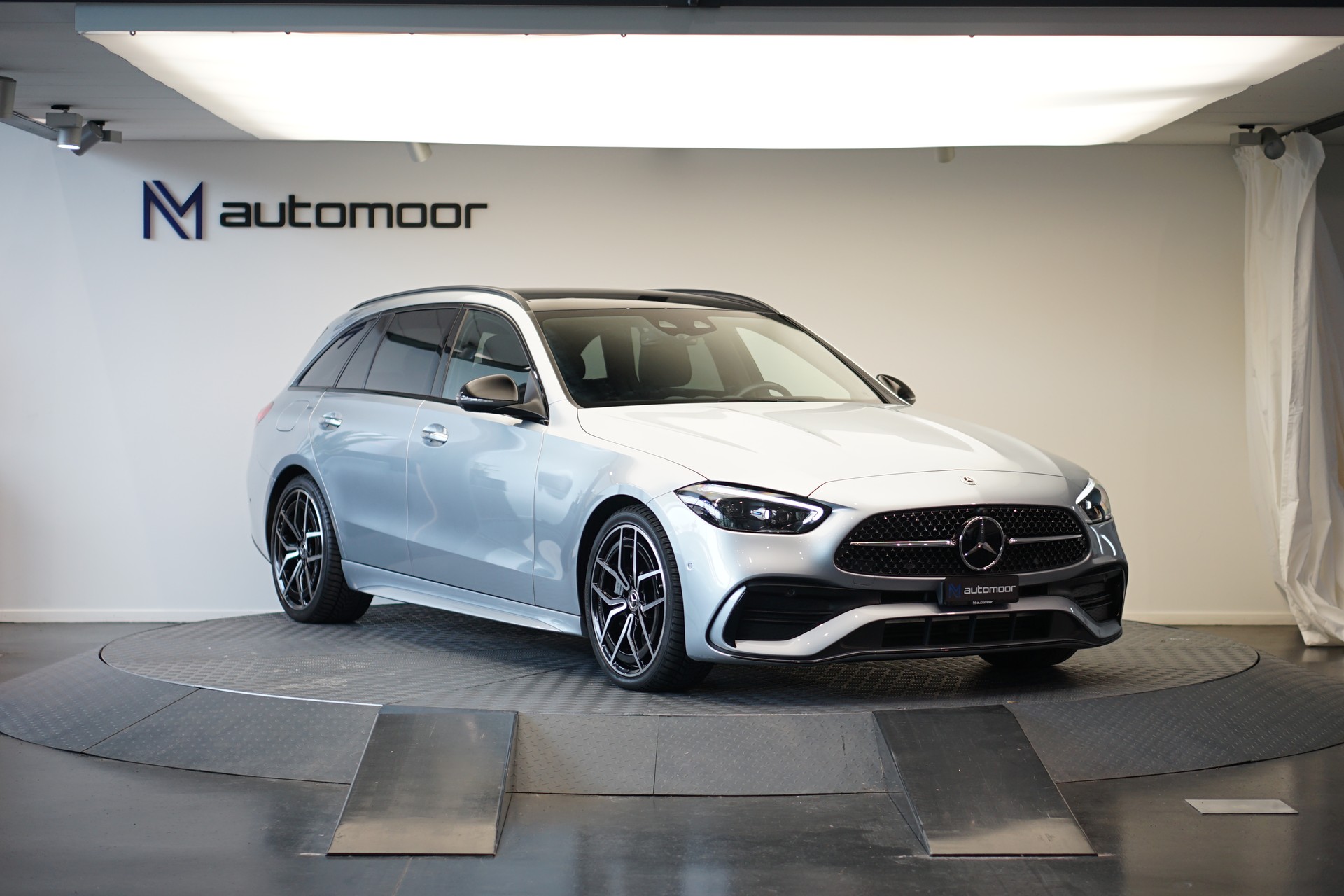 MERCEDES-BENZ C 220 d T 4Matic AMG Line *CH-Fahrzeug* *AHK*-showroom-element-2