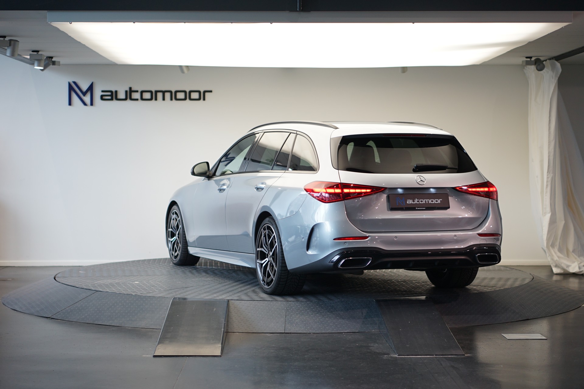 MERCEDES-BENZ C 220 d T 4Matic AMG Line *CH-Fahrzeug* *AHK*-image-6