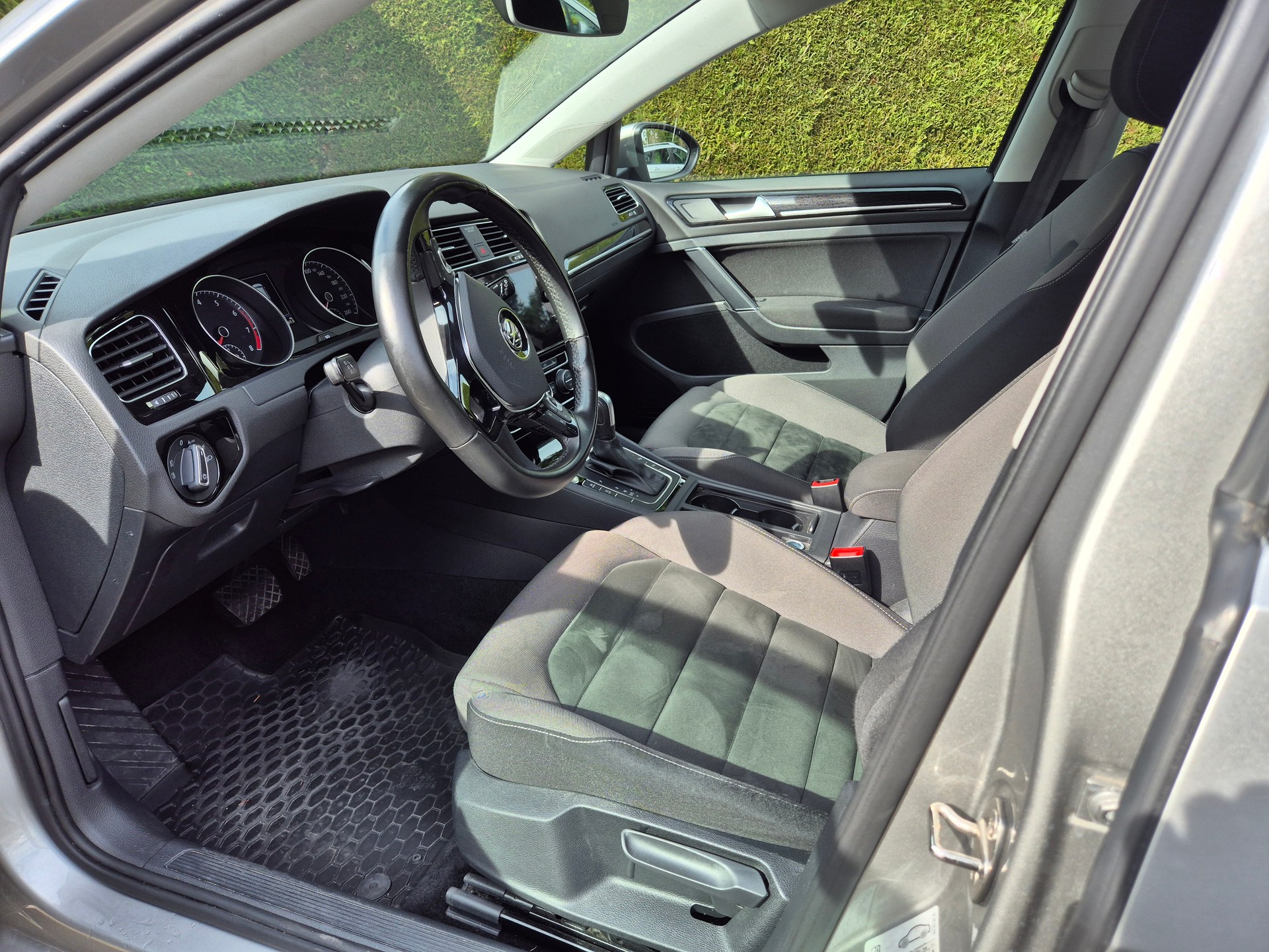 VW Golf 1.5 TSI EVO Highline DSG-image-6