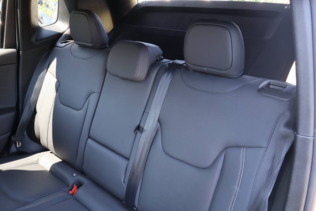 JEEP Renegade 1.3 Turbo S AWD-image-13