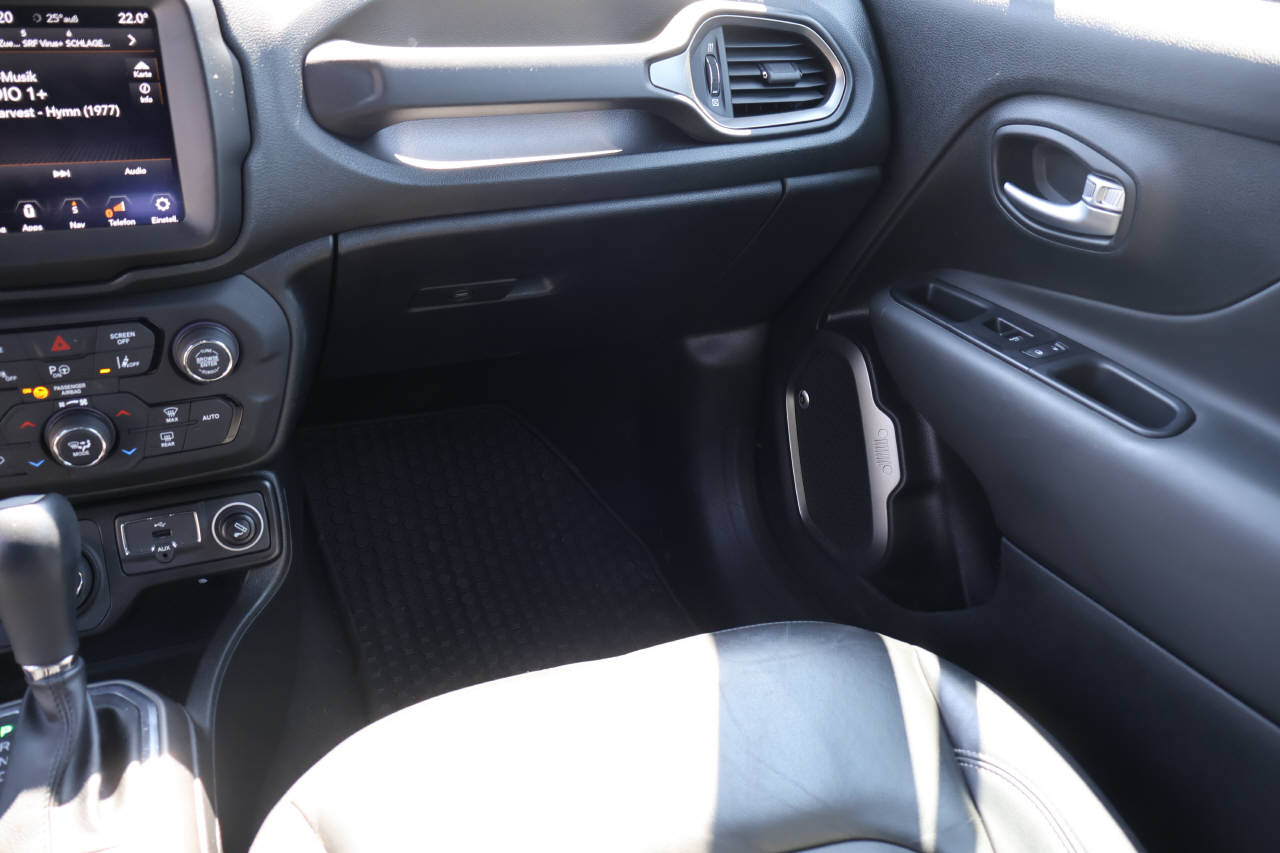JEEP Renegade 1.3 Turbo S AWD-image-12
