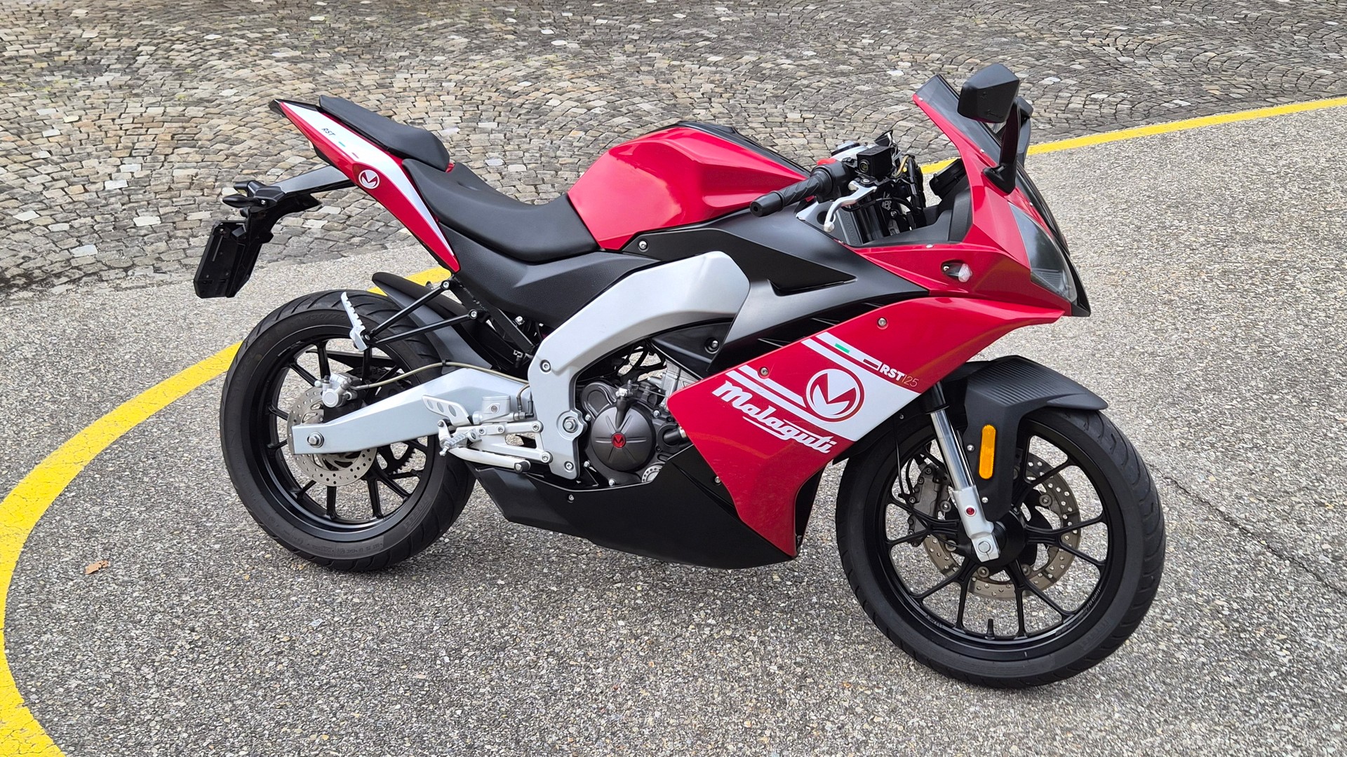 MALAGUTI RST 125