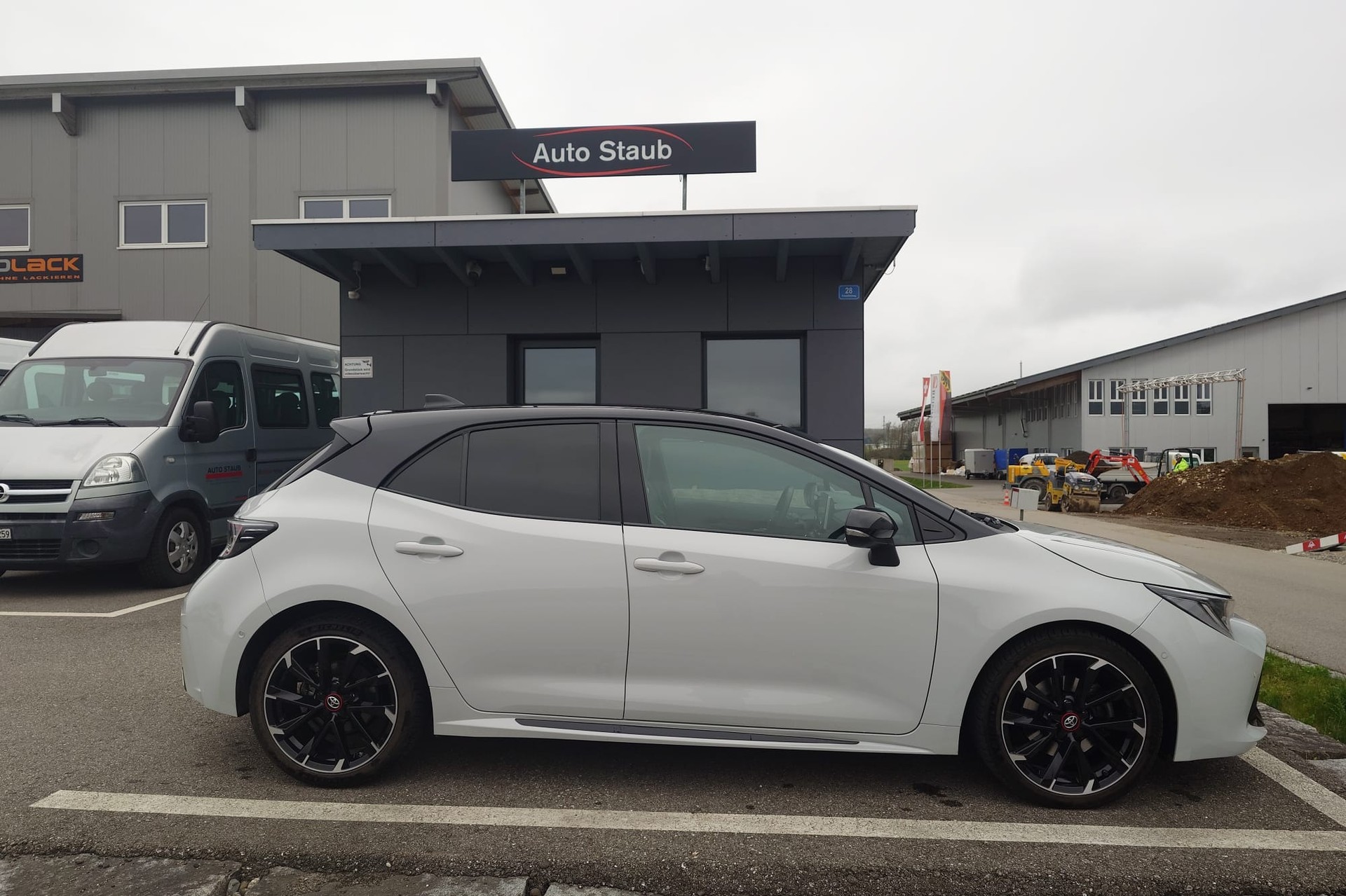 TOYOTA Corolla 2.0 HSD GR-S-image-1