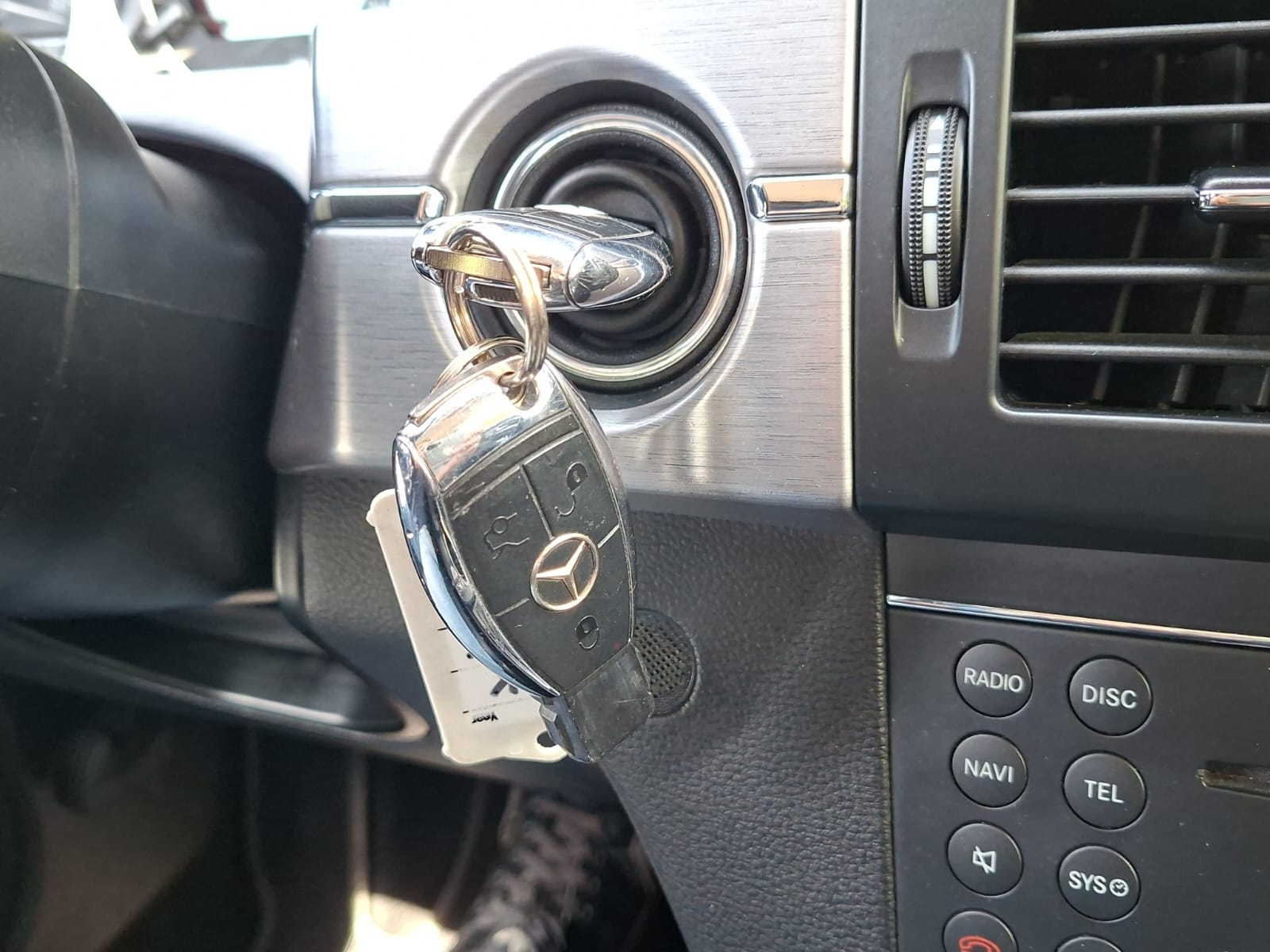 MERCEDES-BENZ GLK 350 4Matic 7G-Tronic-image-18