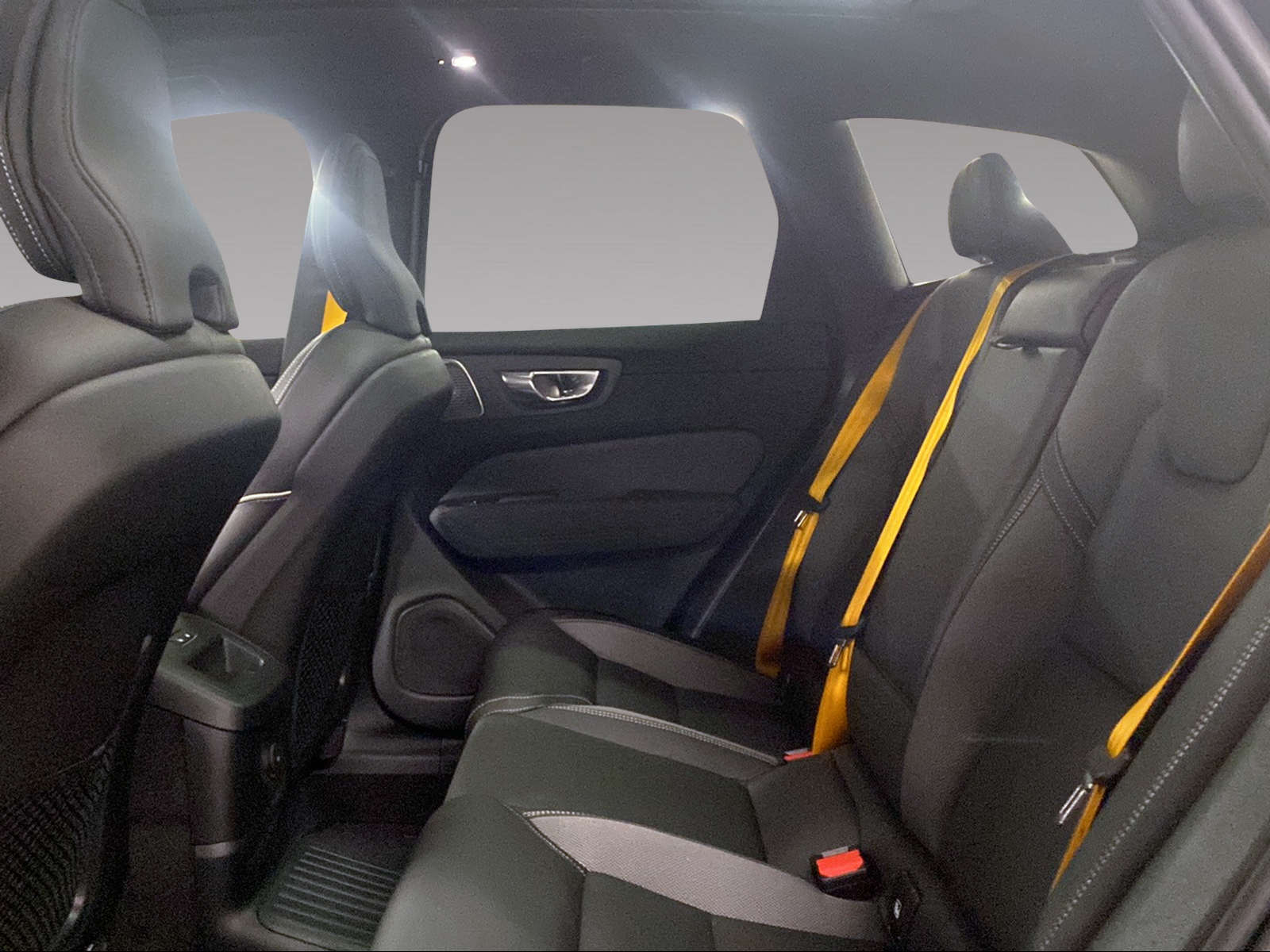 VOLVO XC60 2.0 T8 TE Polestar eAWD-image-7