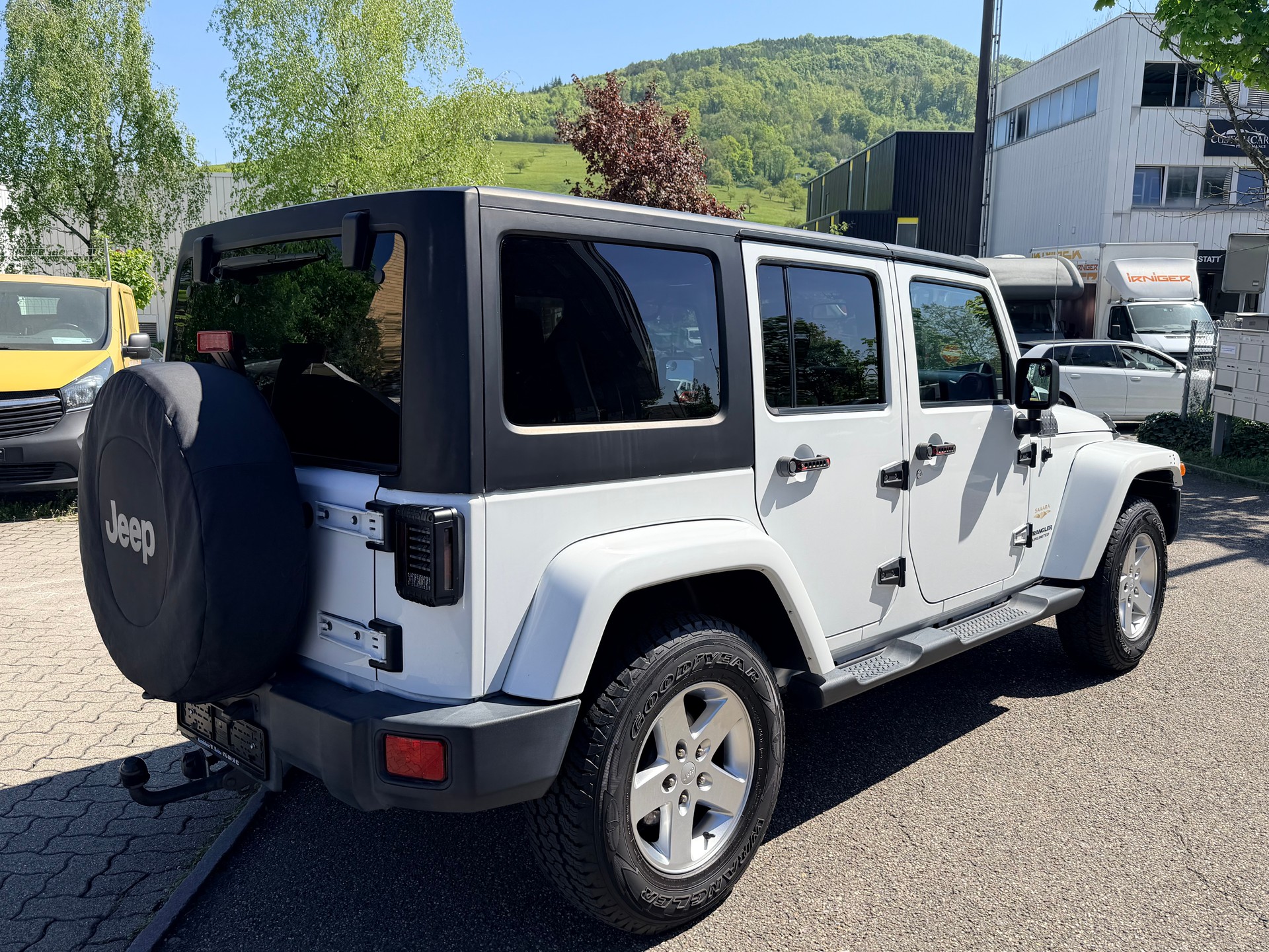 JEEP Wrangler 3.6 Sahara Automatic hardtop-image-2
