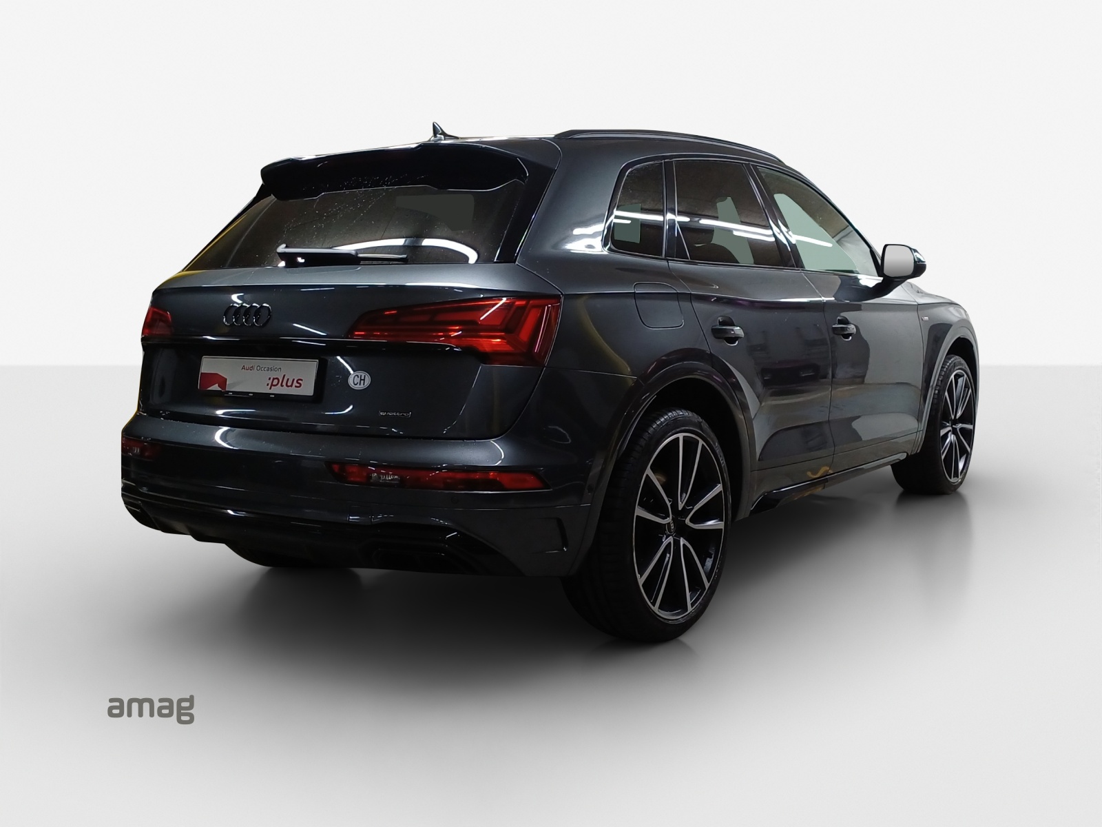 AUDI Q5 40 TDI S-line quattro S-tronic-image-4
