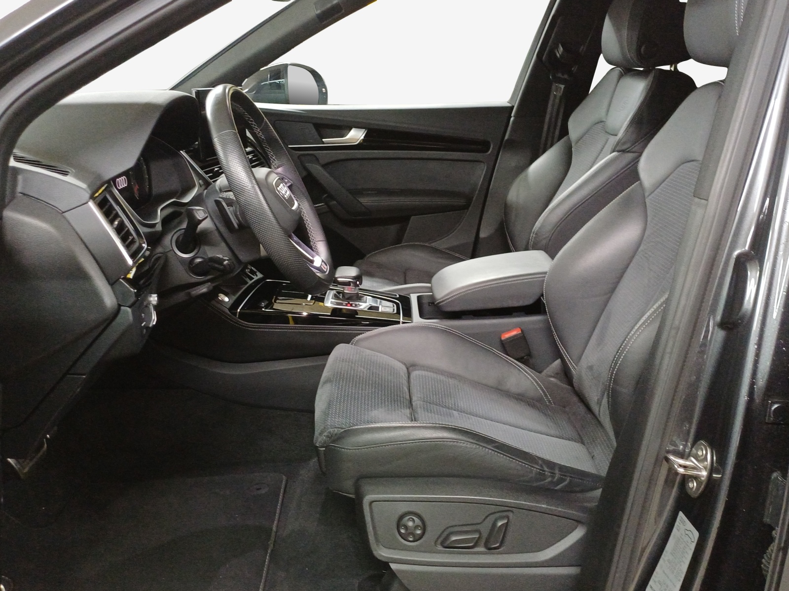 AUDI Q5 40 TDI S-line quattro S-tronic-image-7