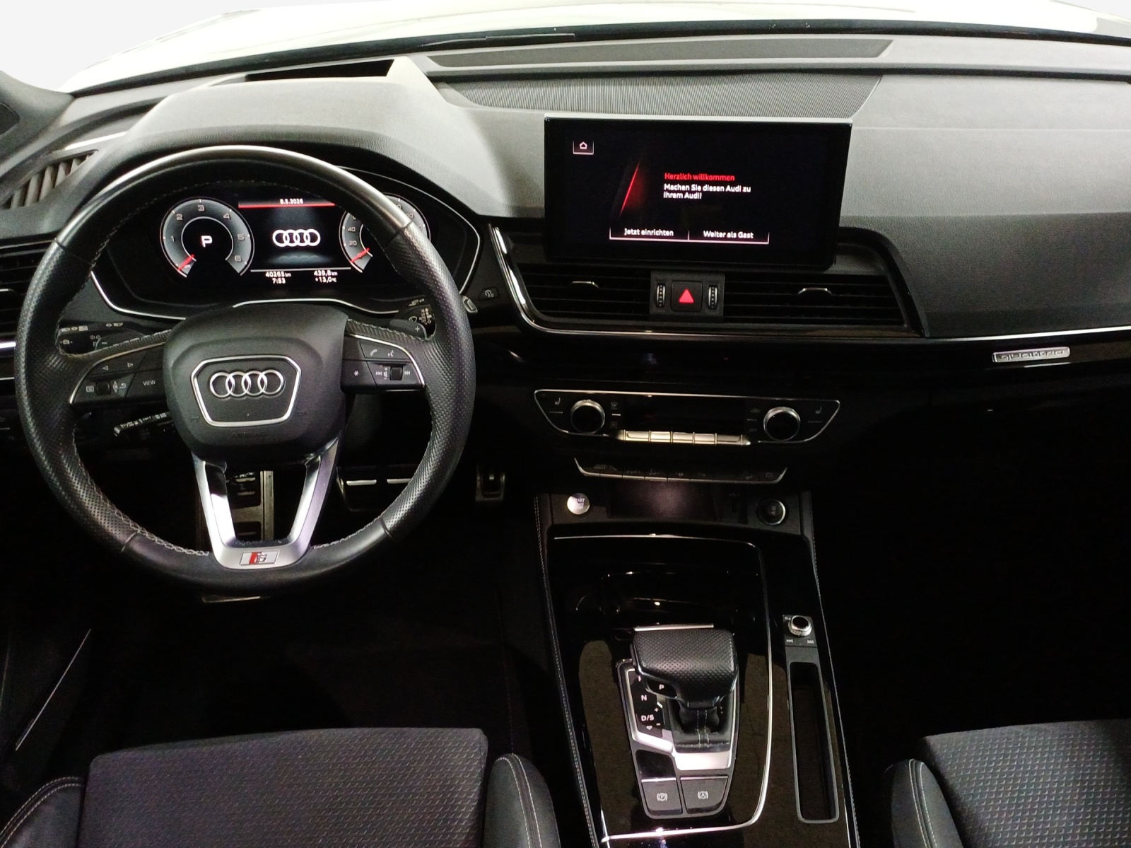 AUDI Q5 40 TDI S-line quattro S-tronic-image-8