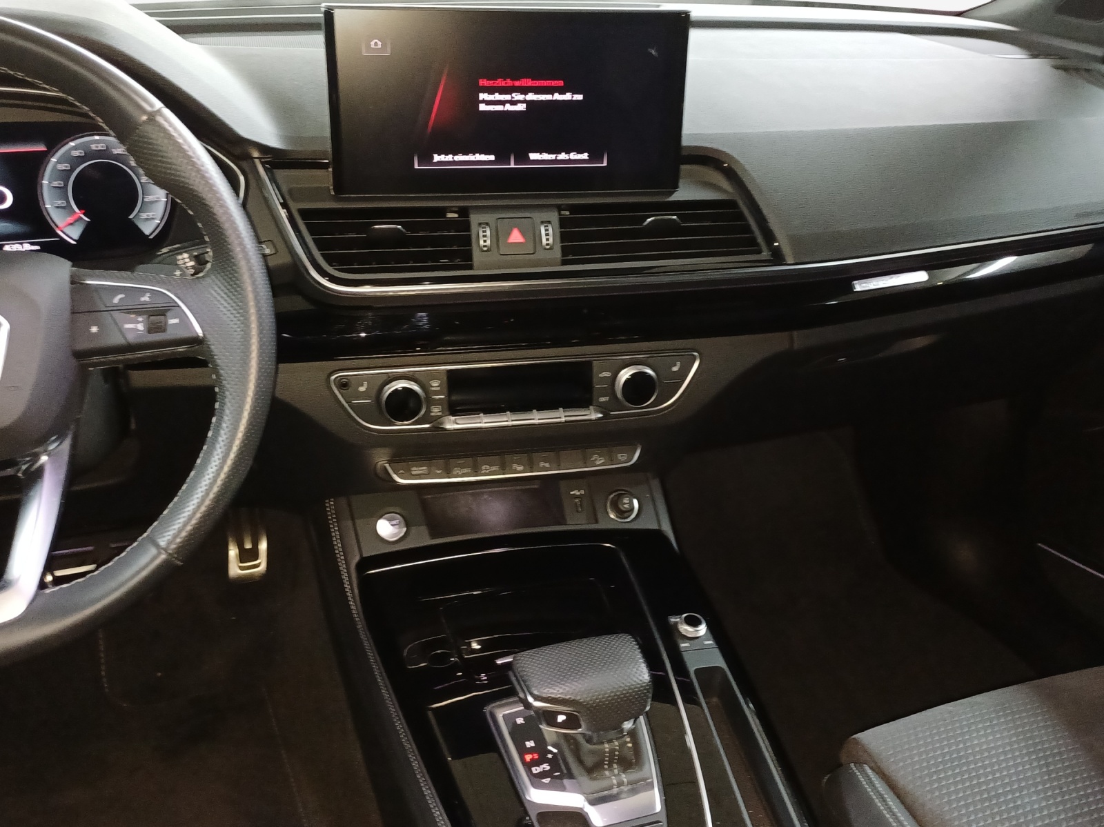 AUDI Q5 40 TDI S-line quattro S-tronic-image-10