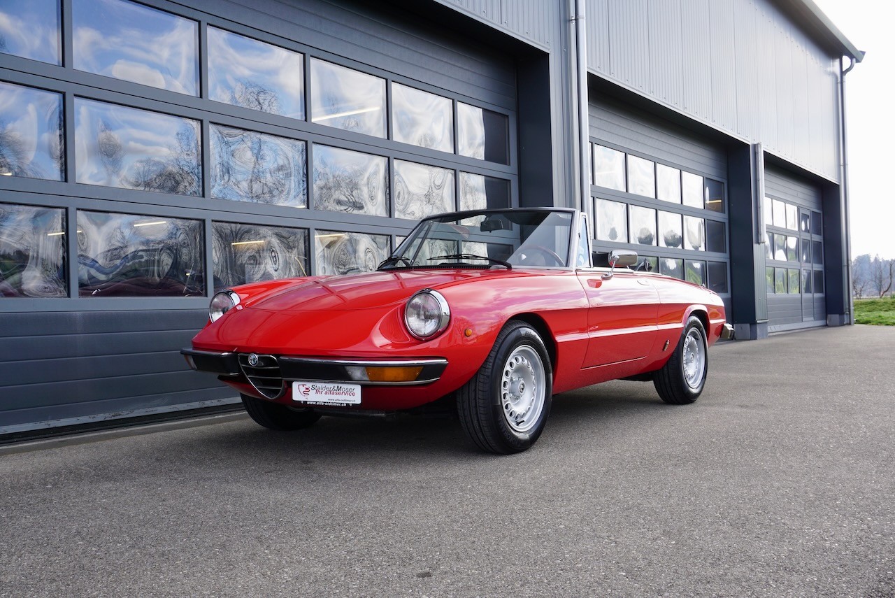 ALFA ROMEO 2000 Spider Veloce-image-3