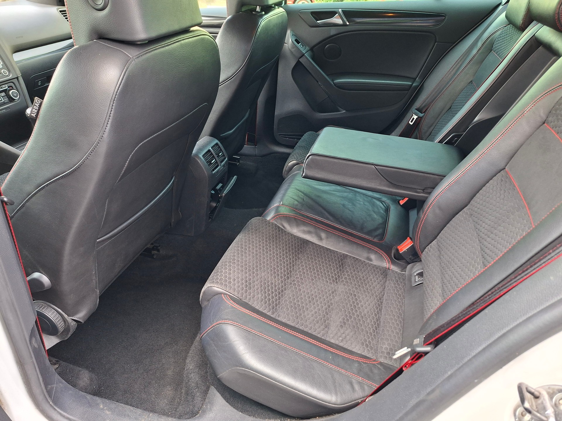 VW GOLF TSI GTI Edition 35-image-9