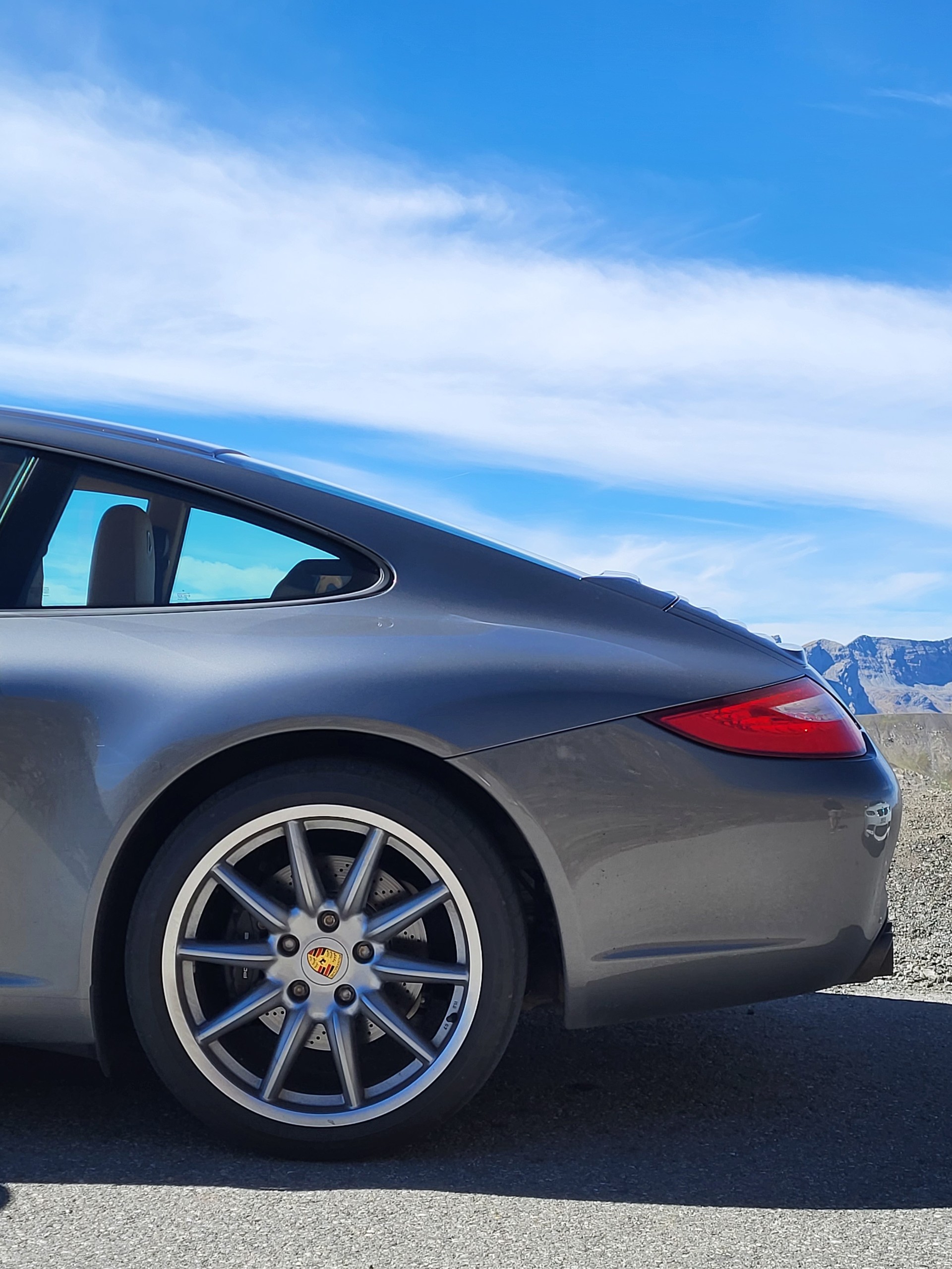 PORSCHE 911 mit kompletter Porsche Wartungshistorie, Service ca. alle 5000 km, Handschalter, original Sportabgasanlage-image-0
