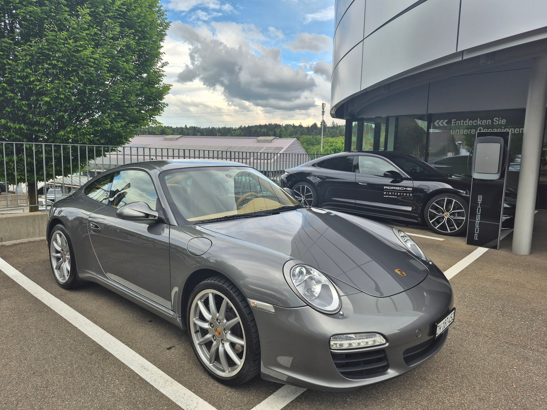PORSCHE 911 mit kompletter Porsche Wartungshistorie, Service ca. alle 5000 km, Handschalter, original Sportabgasanlage-image-1