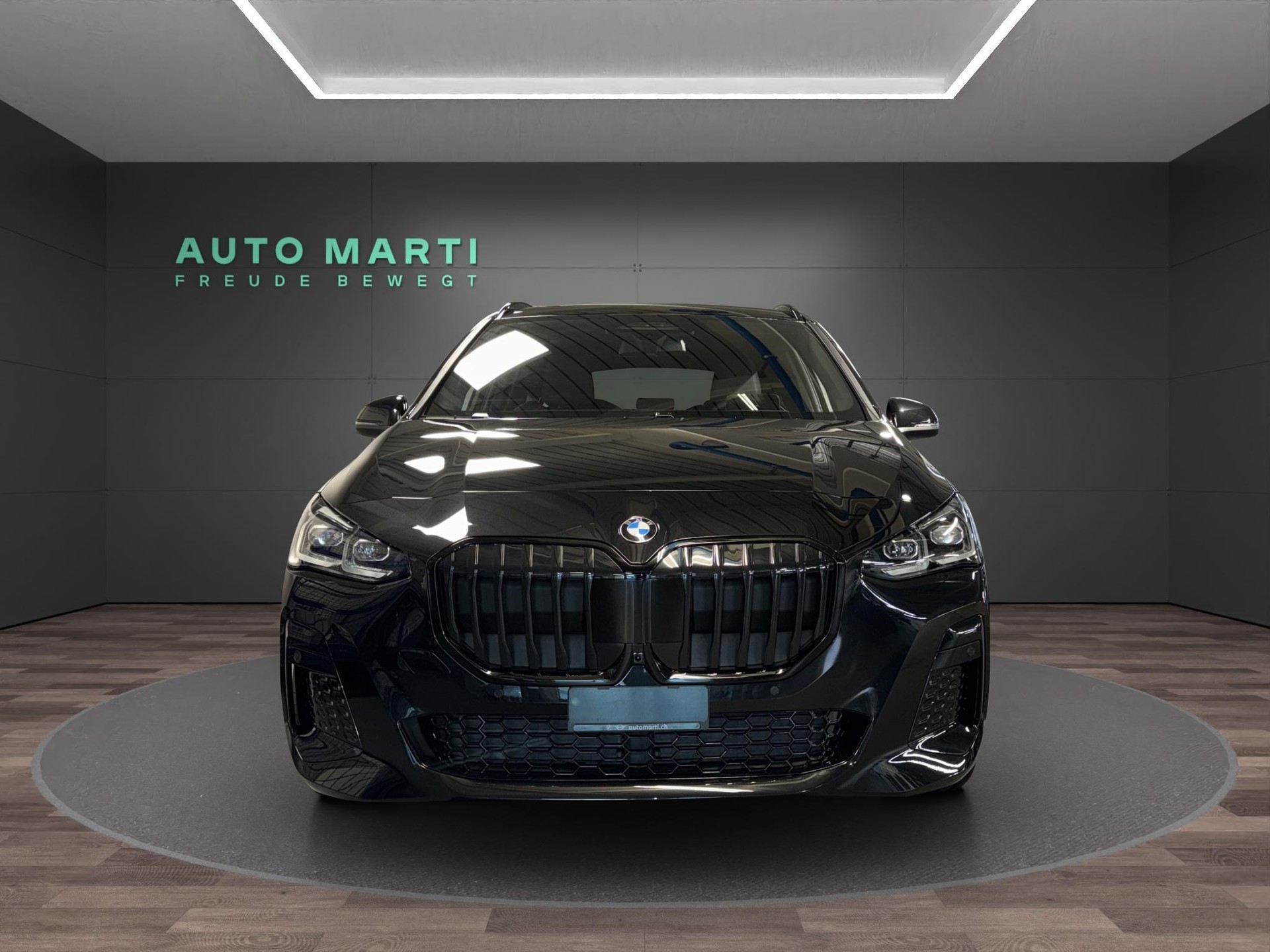 BMW 223i xDrive Active Tourer-image-4