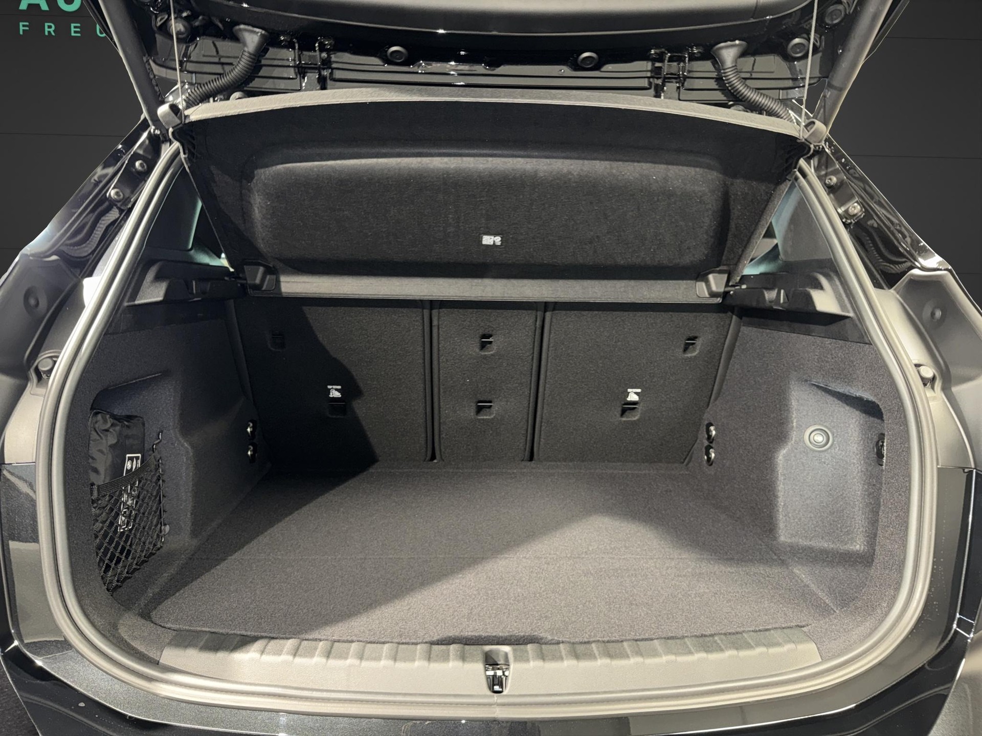 BMW 223i xDrive Active Tourer-image-15
