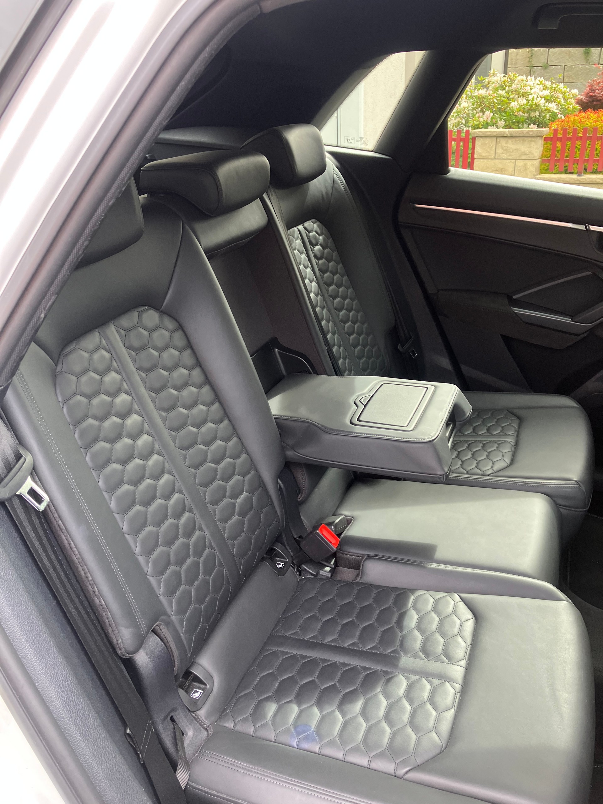 AUDI 2.5 TFSI quattro S-Tronic-image-10