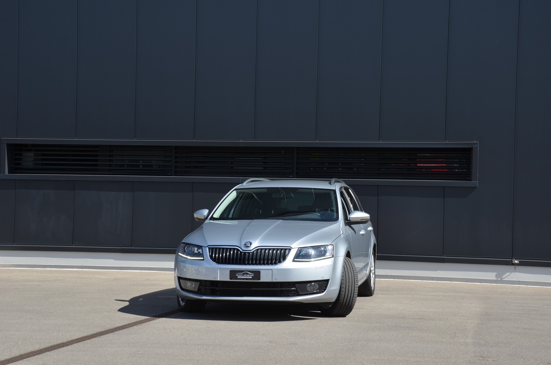 SKODA Octavia Combi 1.8 TSI Elegance 4x4 DSG-image-4