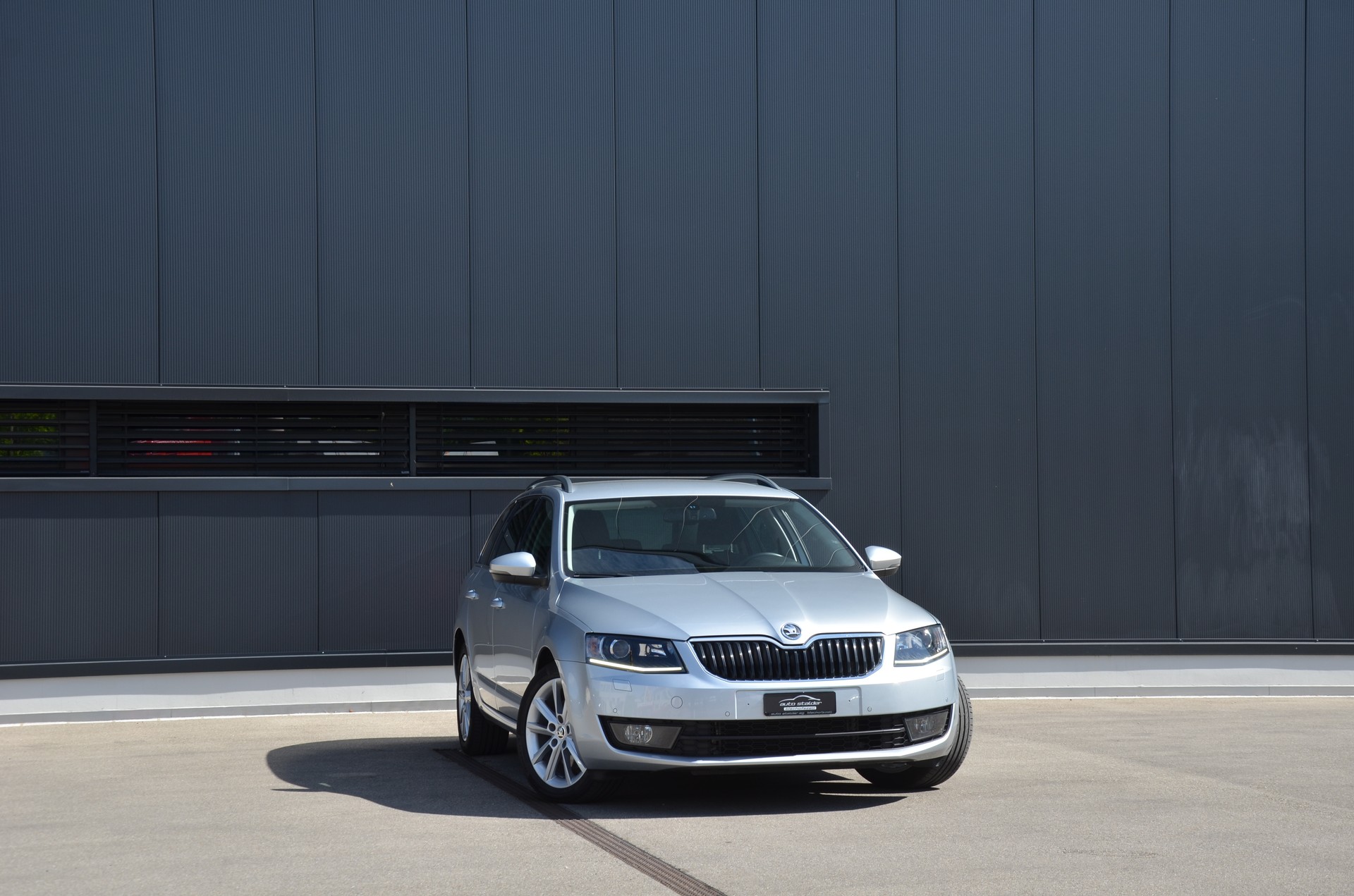 SKODA Octavia Combi 1.8 TSI Elegance 4x4 DSG-image-6