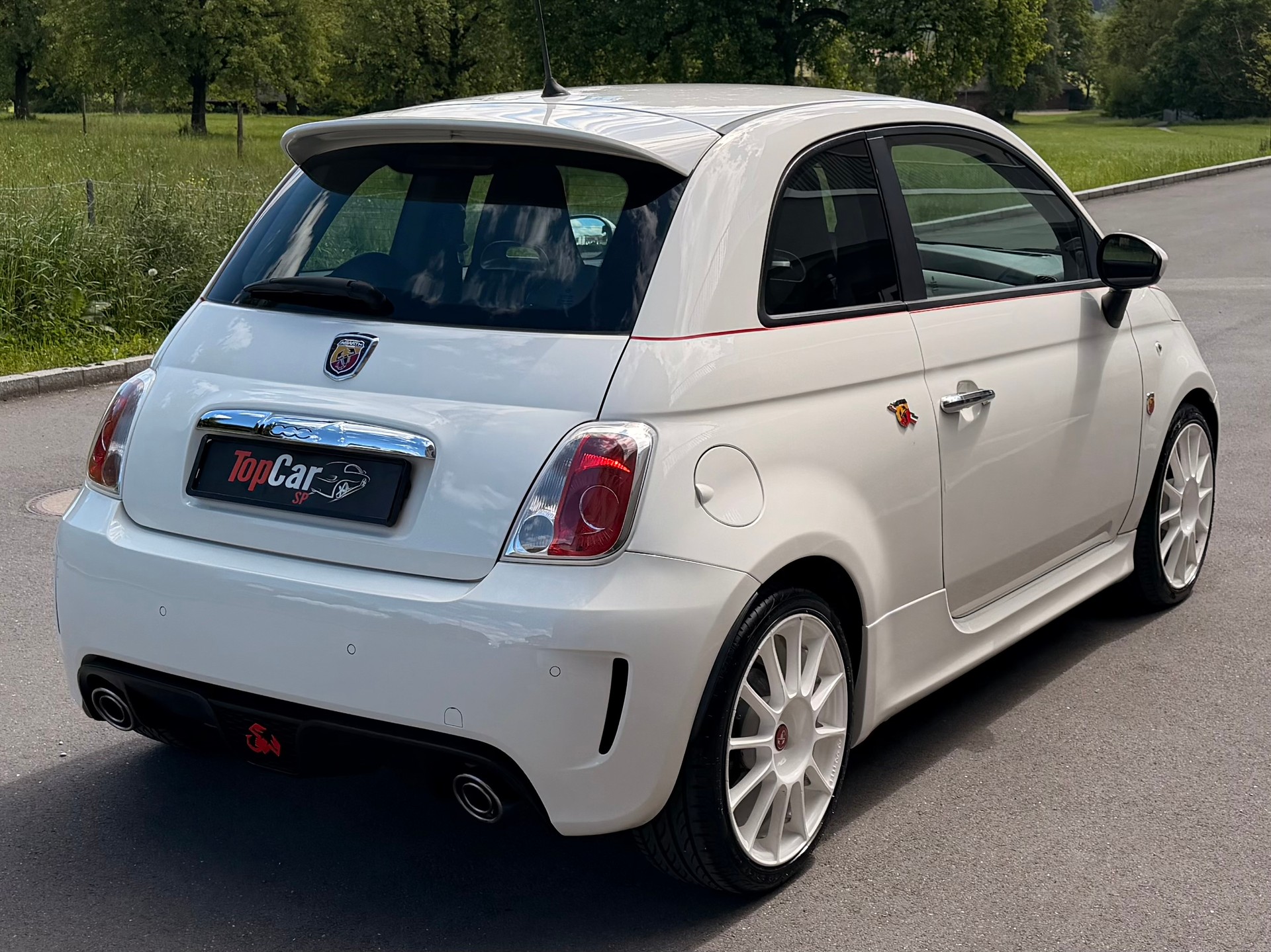 FIAT 500 1.4 16V Turbo Abarth-image-2