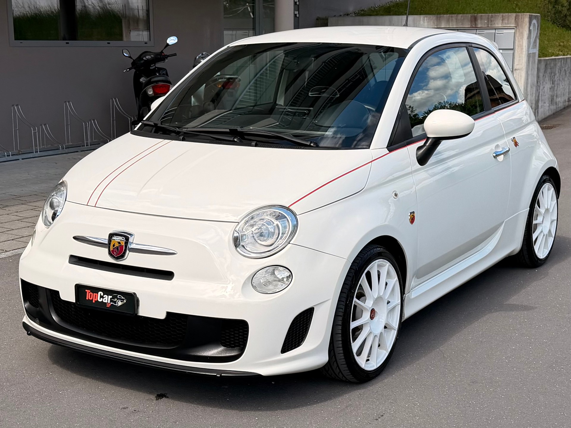 FIAT 500 1.4 16V Turbo Abarth-image-6