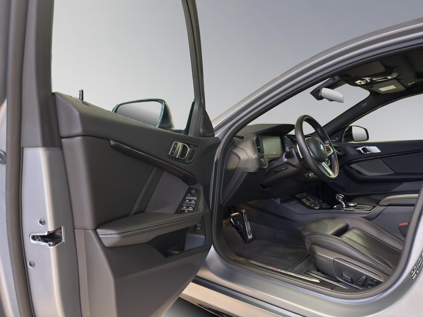 BMW M135i xDrive-image-9