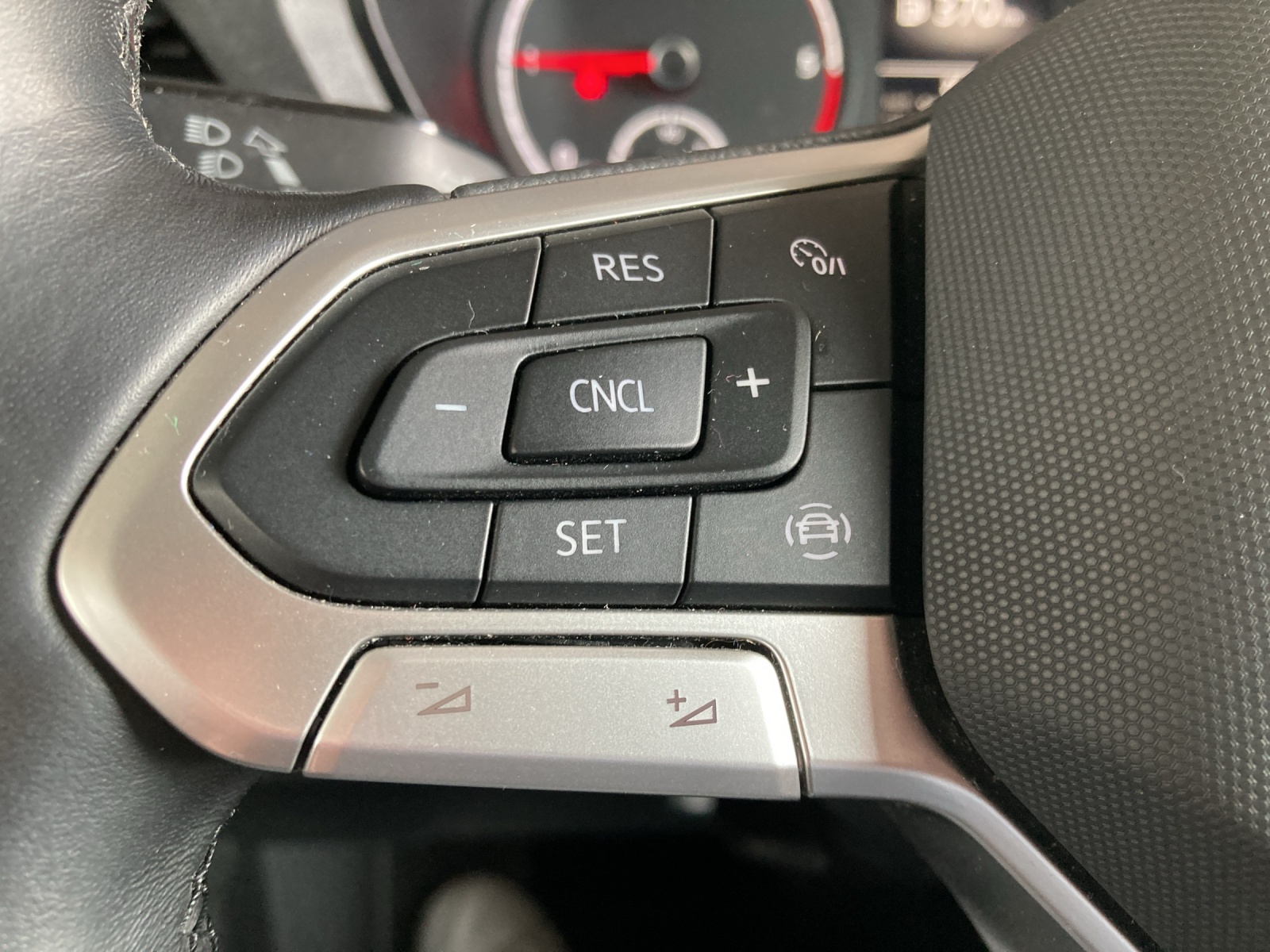 VW Caddy 2.0 TDI Liberty DSG-image-15