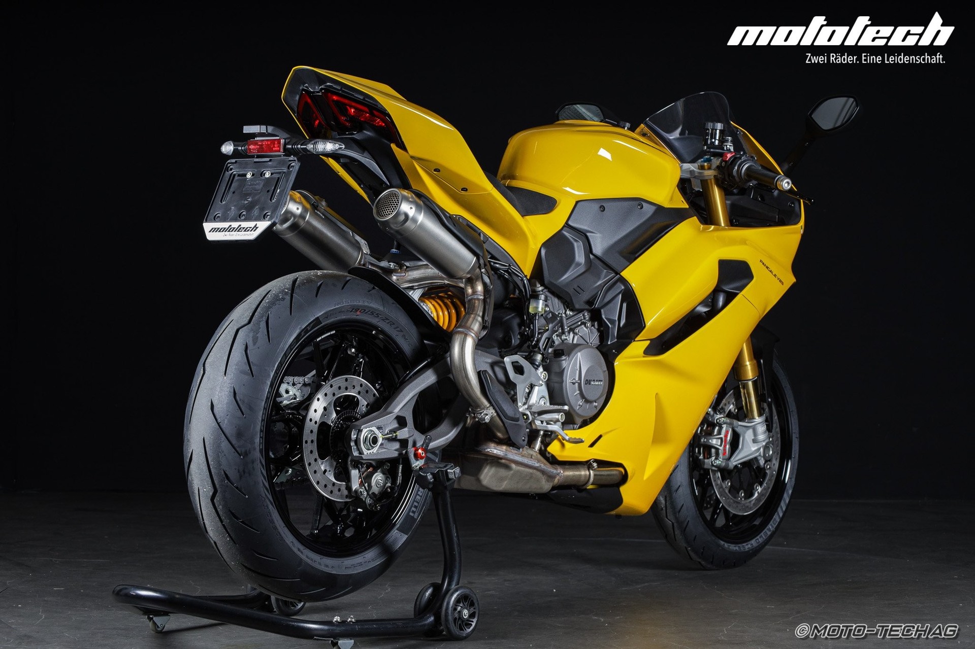 DUCATI Panigale V2 S (35kW) / 4 JAHRE GARANTIE-showroom-element-2
