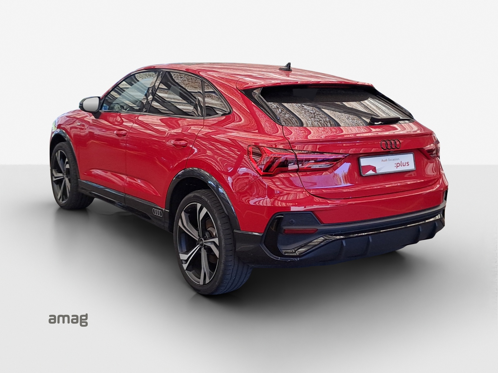 AUDI Q3 Sportback 35 TFSI S line Attraction S-tronic-image-2