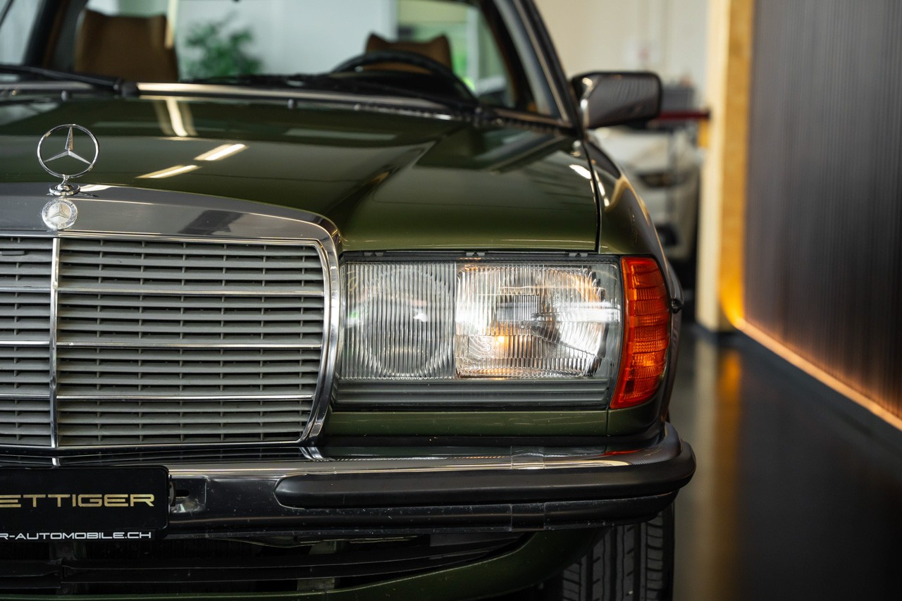 MERCEDES-BENZ 280 CE Automatic-image-7