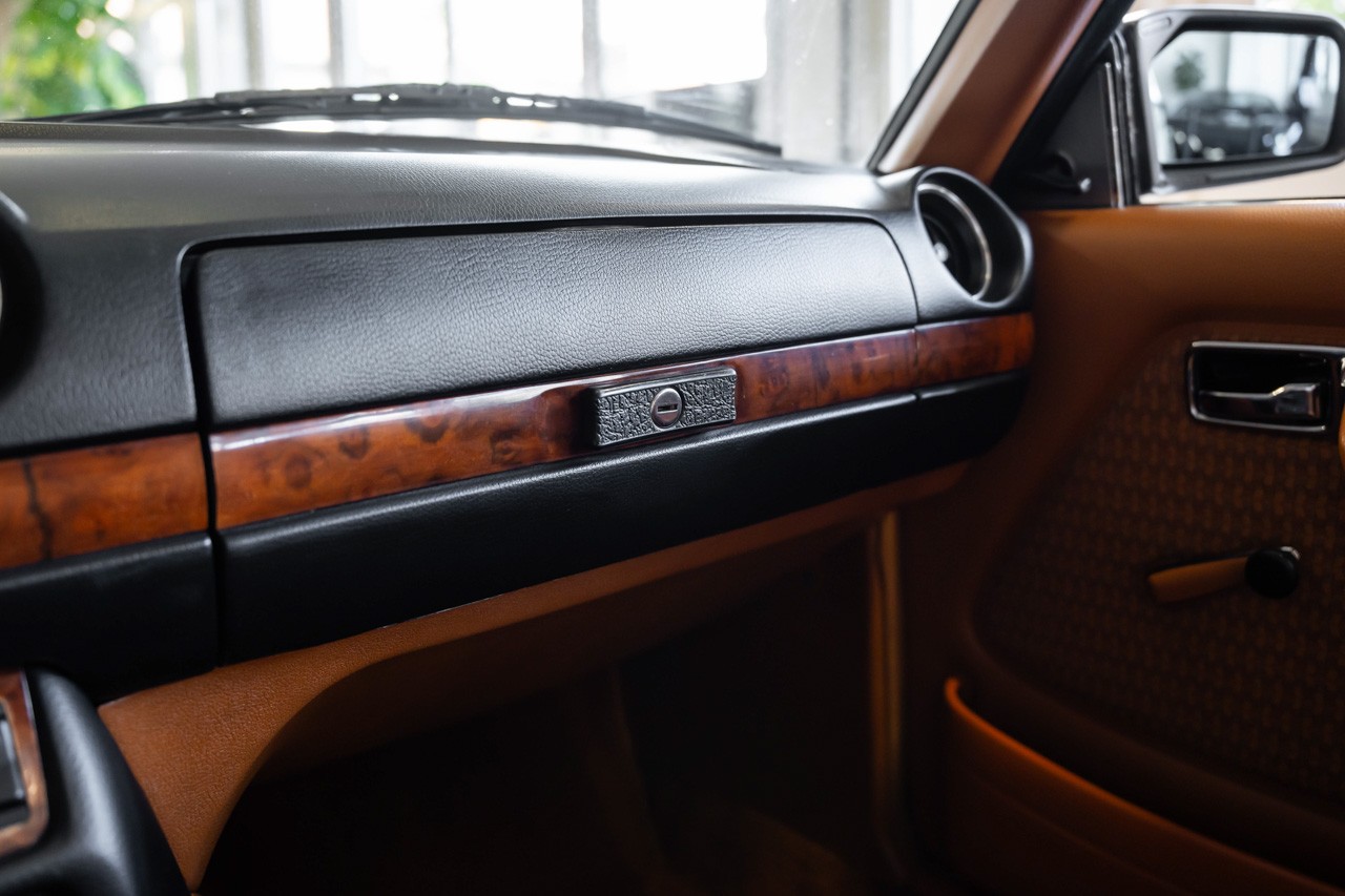 MERCEDES-BENZ 280 CE Automatic-image-22